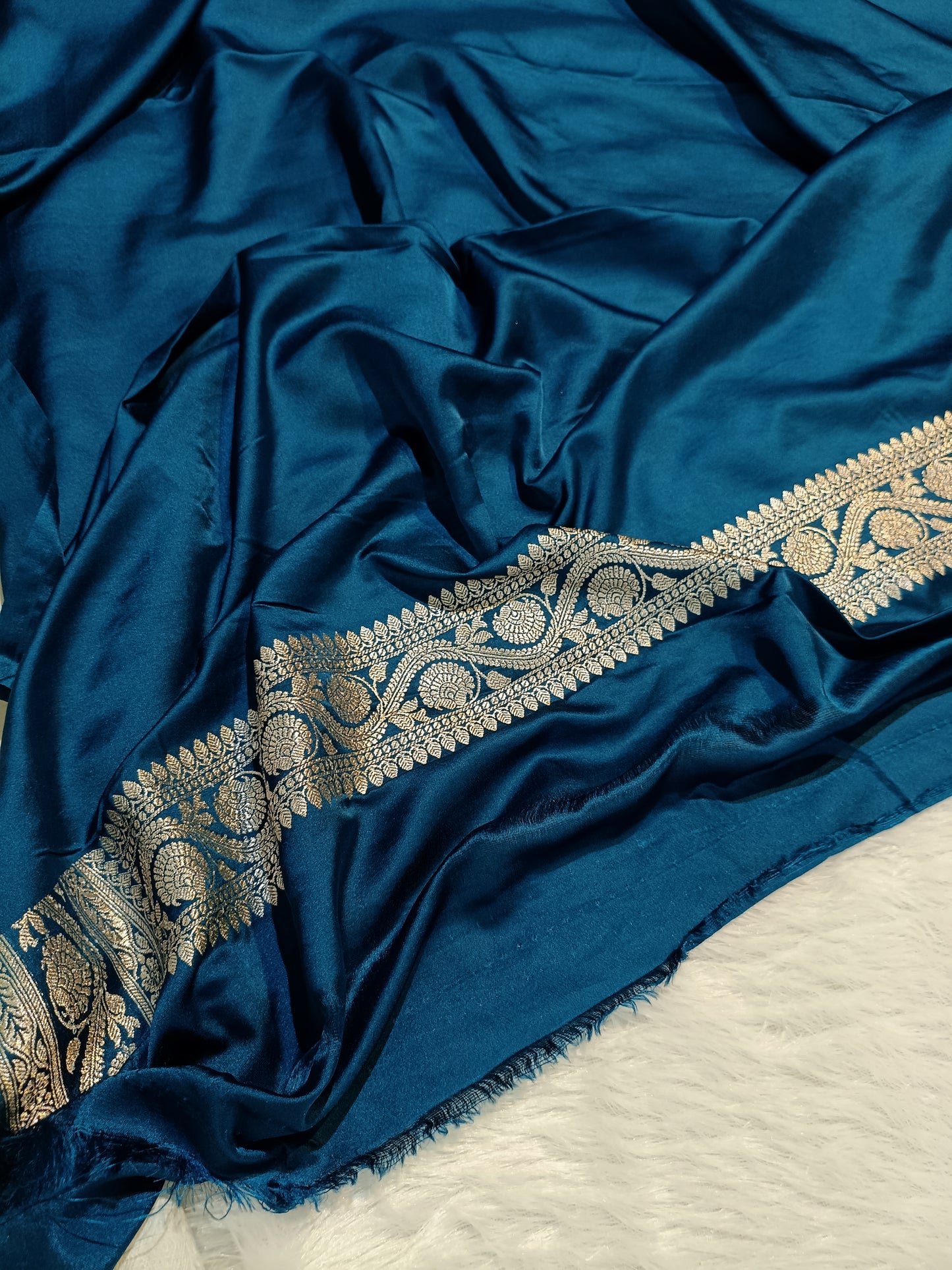 Pure Handloom Mashru Katan Silk Banarasi Saree with Floral Booti and Rich Floral Border Weaving