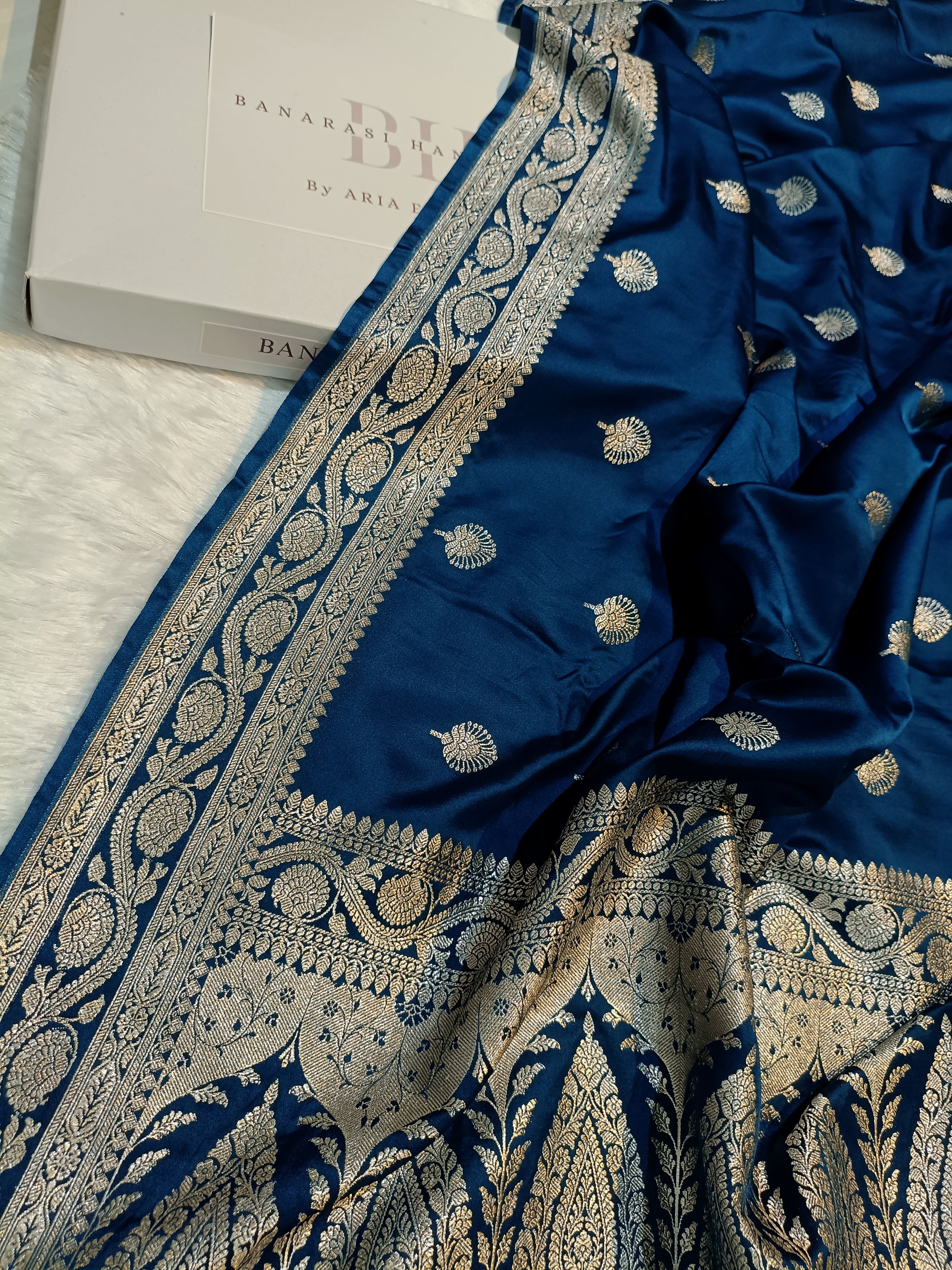 Pure Handloom Mashru Katan Silk Banarasi Saree with Floral Booti and Rich Floral Border Weaving