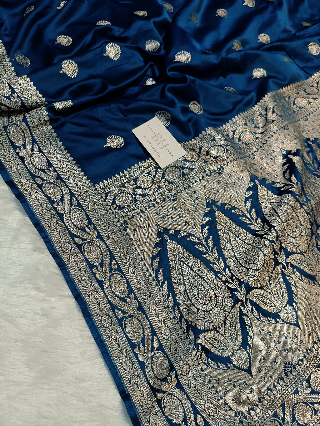 Pure Handloom Mashru Katan Silk Banarasi Saree with Floral Booti and Rich Floral Border Weaving