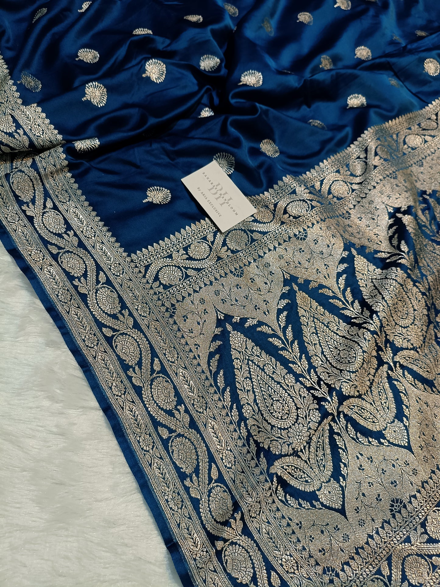 Pure Handloom Mashru Katan Silk Banarasi Saree with Floral Booti and Rich Floral Border Weaving