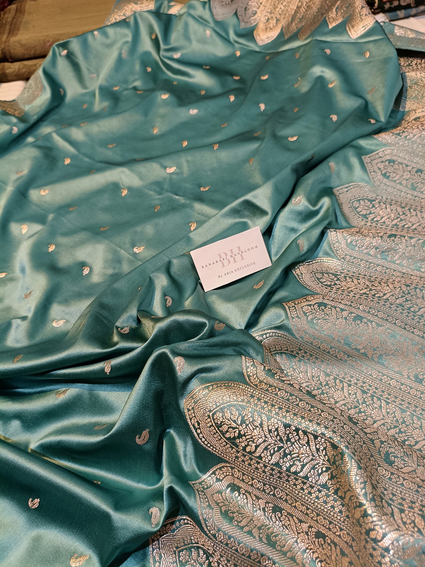 Pure Handloom Mashru Katan Silk Banarasi Saree with Skirt Border Weaving