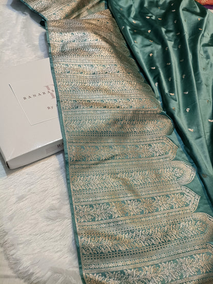 Pure Handloom Mashru Katan Silk Banarasi Saree with Skirt Border Weaving