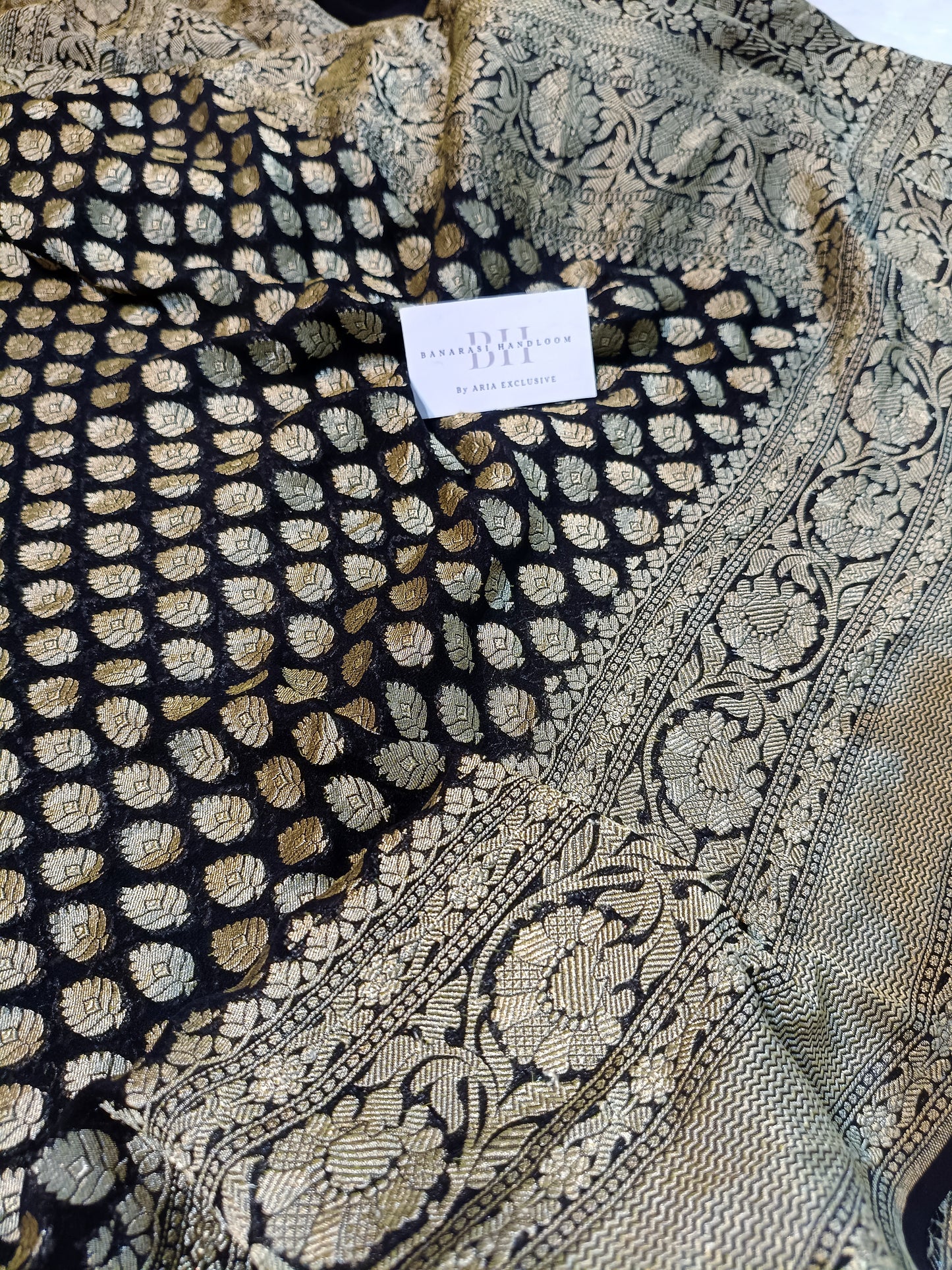 Pure Handloom Khaddi Chiffon Banarasi Saree with Floral Booti and Jangla Pallu