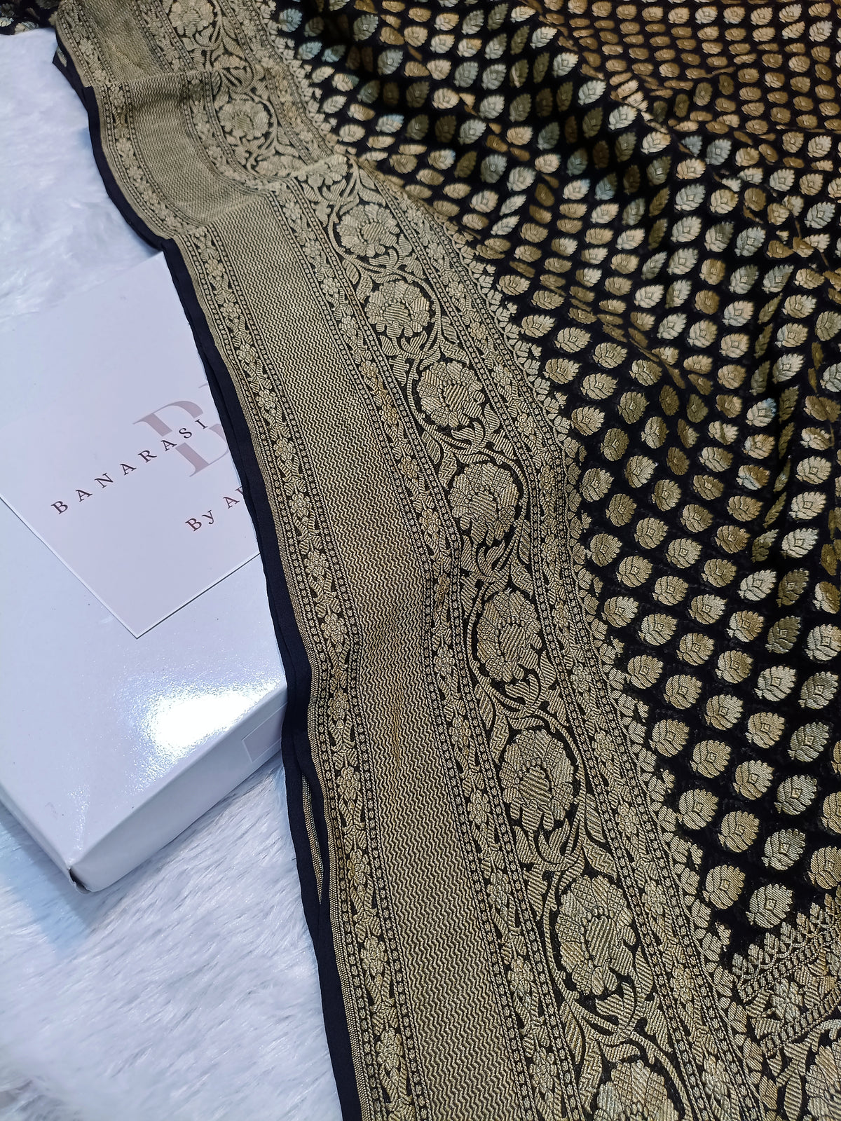 Pure Handloom Khaddi Chiffon Banarasi Saree with Floral Booti and Jangla Pallu