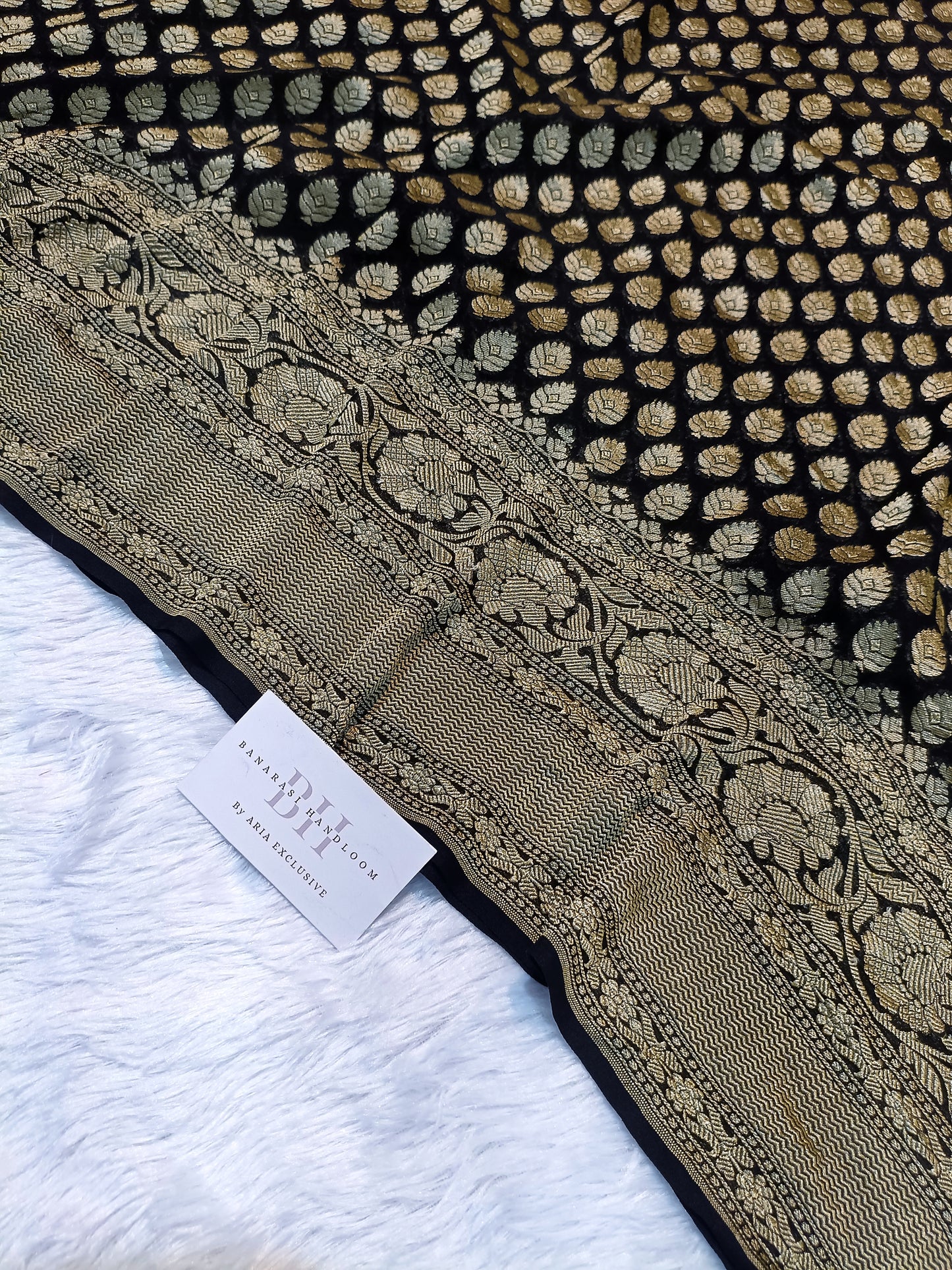 Pure Handloom Khaddi Chiffon Banarasi Saree with Floral Booti and Jangla Pallu