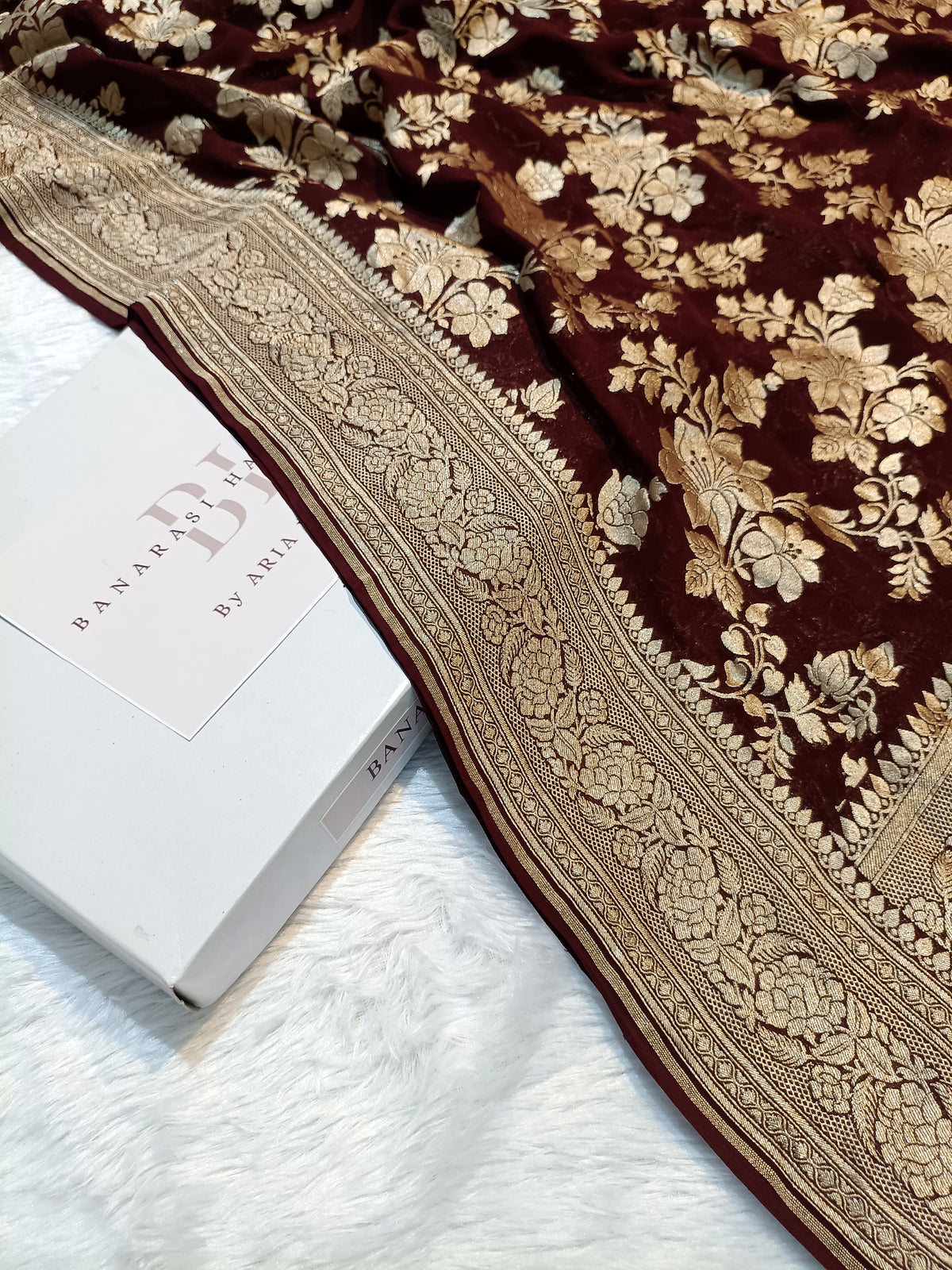 Pure Handloom Khaddi Chiffon Banarasi Saree with Floral Jangla Weaving