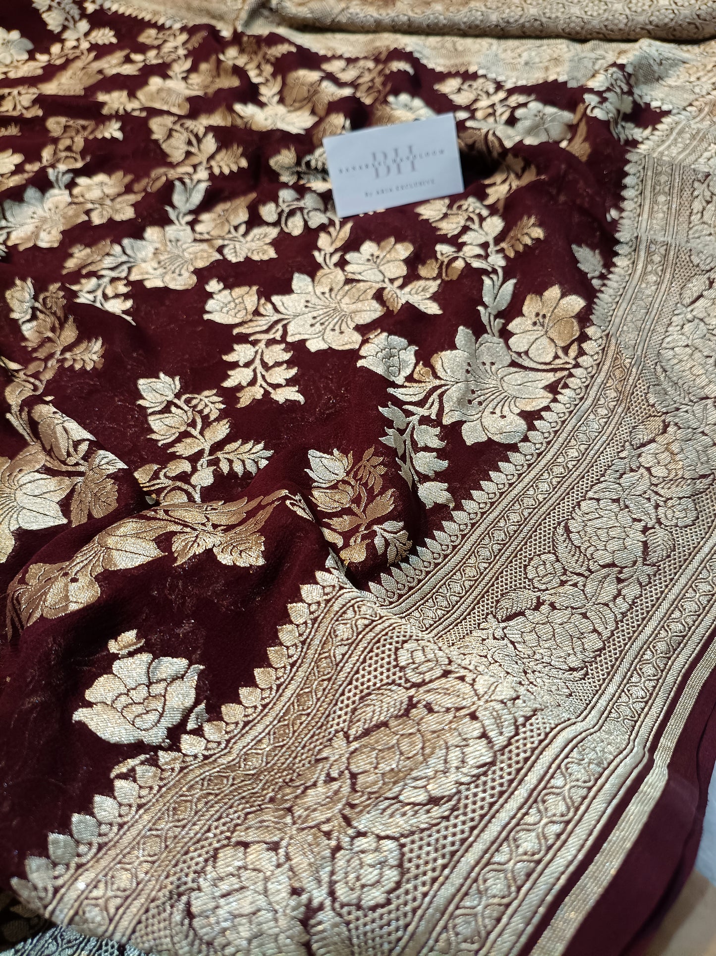 Pure Handloom Khaddi Chiffon Banarasi Saree with Floral Jangla Weaving