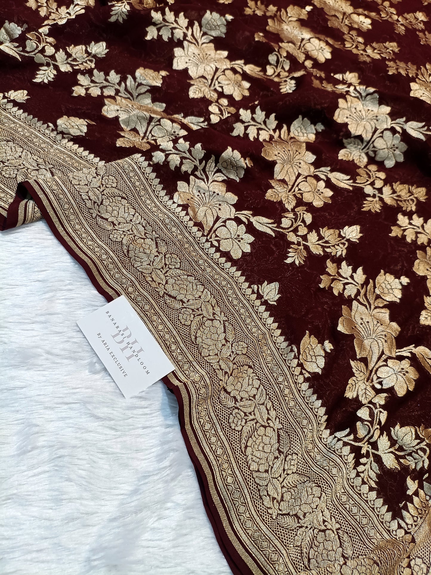 Pure Handloom Khaddi Chiffon Banarasi Saree with Floral Jangla Weaving