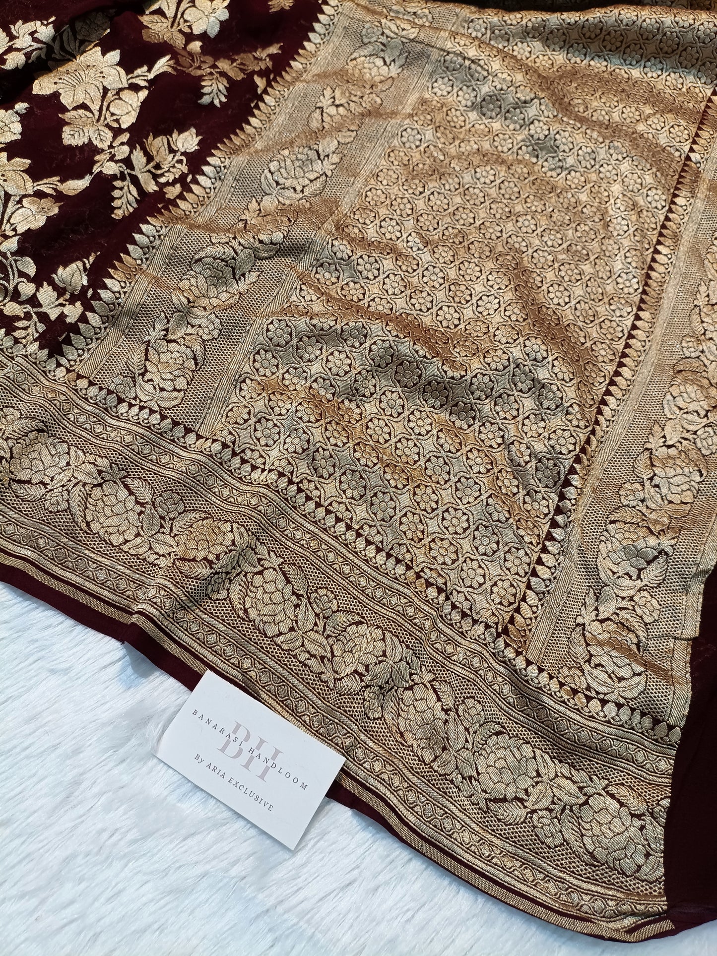 Pure Handloom Khaddi Chiffon Banarasi Saree with Floral Jangla Weaving