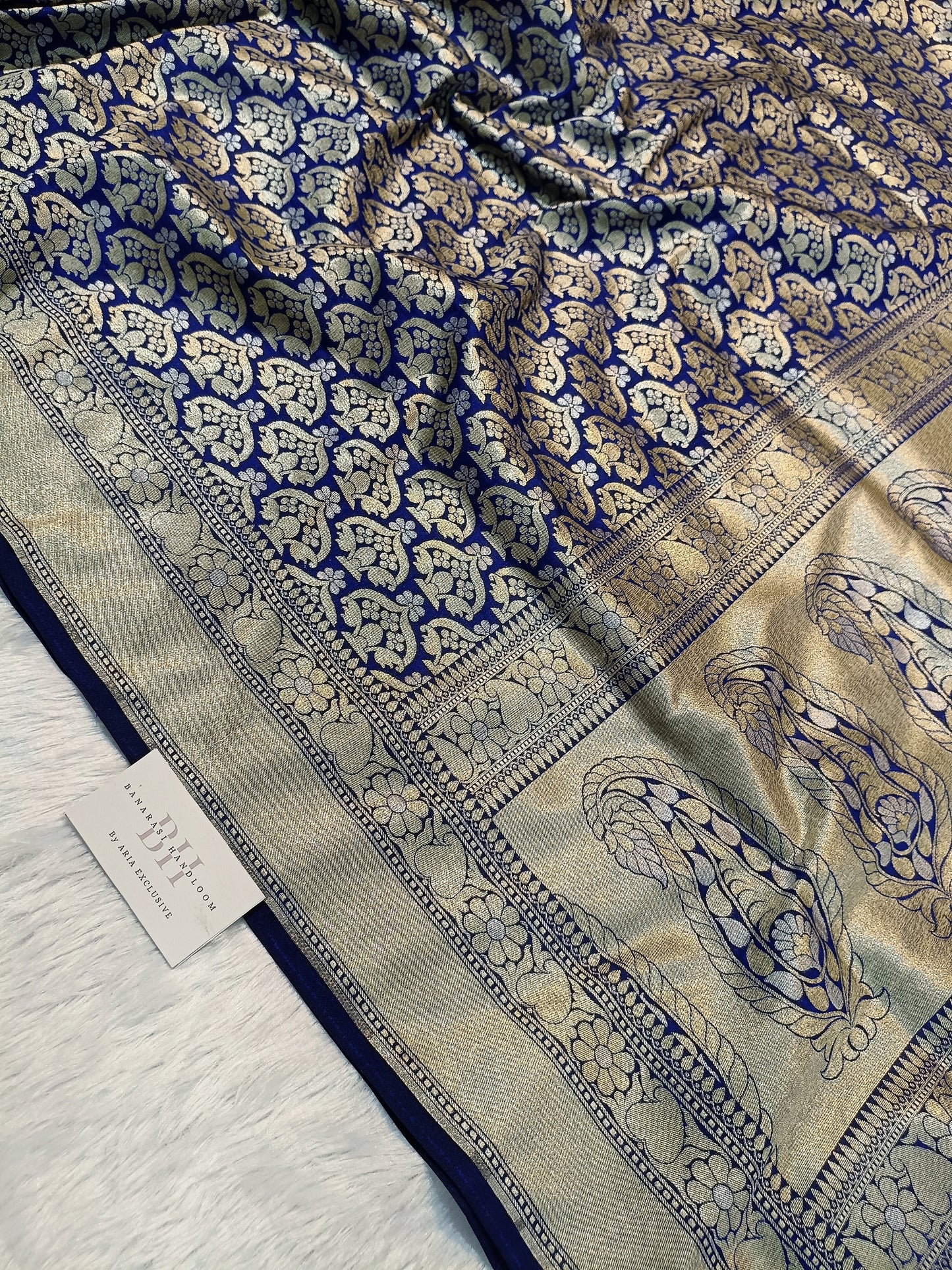 Pure Handloom Katan Silk Banarasi Saree with Meenakari Boota Weaving