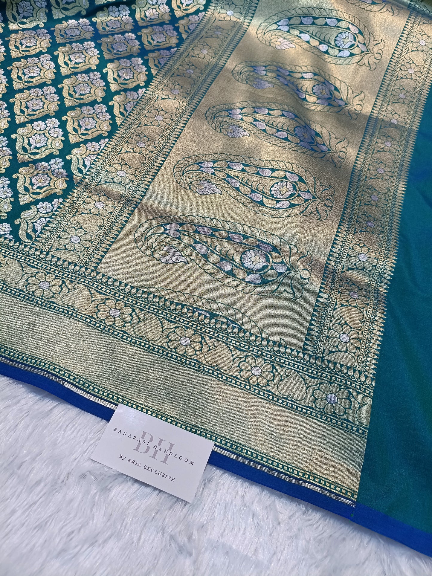 Pure Handloom Katan Silk Banarasi Saree with Meenakari Boota Weaving