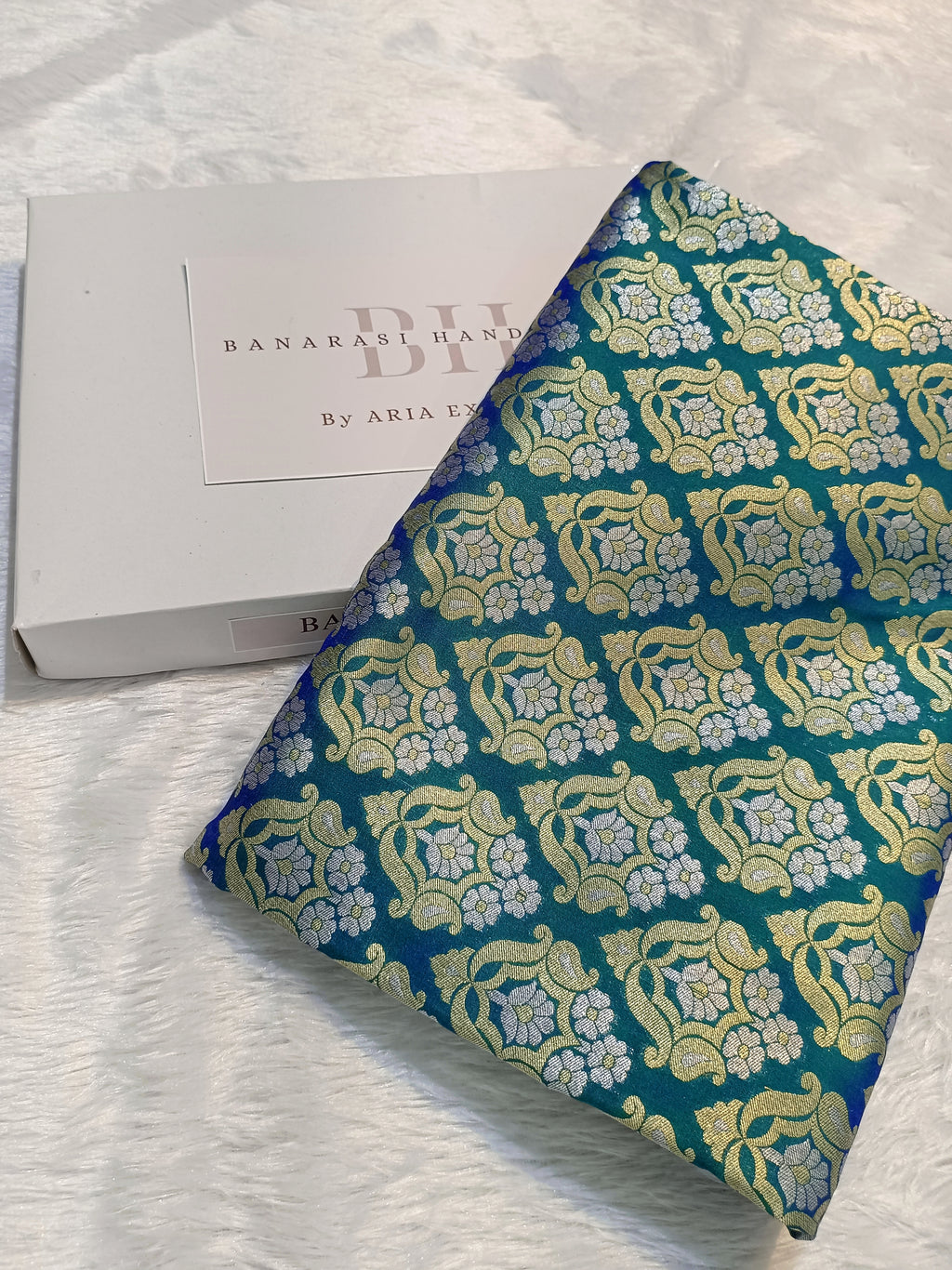 Pure Handloom Katan Silk Banarasi Saree with Meenakari Boota Weaving
