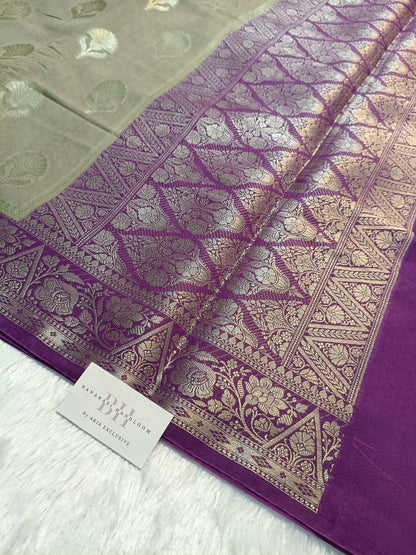 Chiniya Silk Banarasi Saree with Floral Buti & Contrast Border