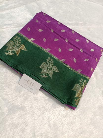 Pure Viscose Silk Banarasi Saree with Booti Design and Contrast Border