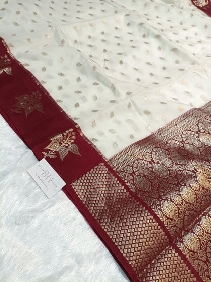 Pure Viscose Silk Banarasi Saree with Booti Design and Contrast Border