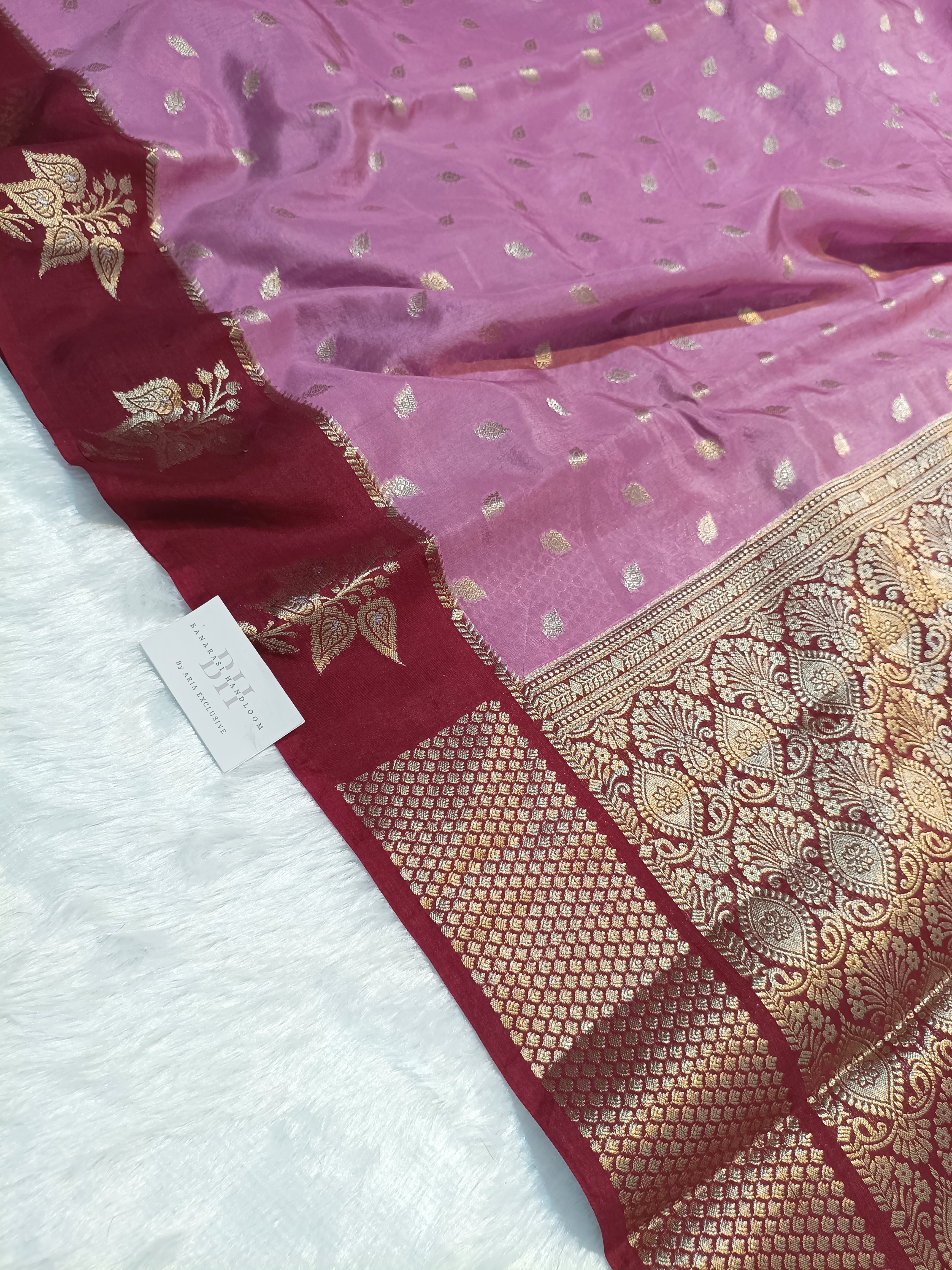 Pure Viscose Silk Banarasi Saree with Booti Design and Contrast Border