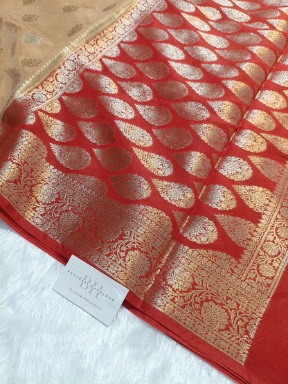 Pure Viscose Silk Banarasi Saree with Floral Bootis and Contrast Floral Border