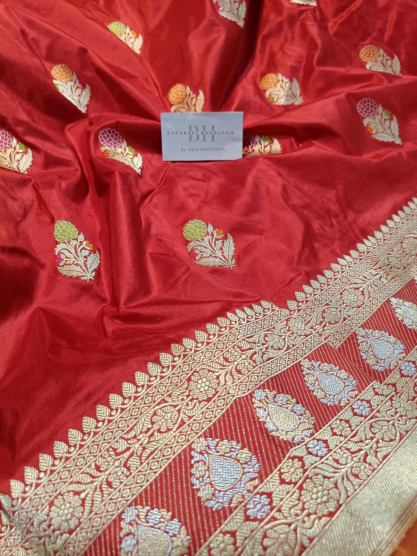Pure Handloom Premium Katan Silk Banarasi Saree with Meenakari Flower Motifs