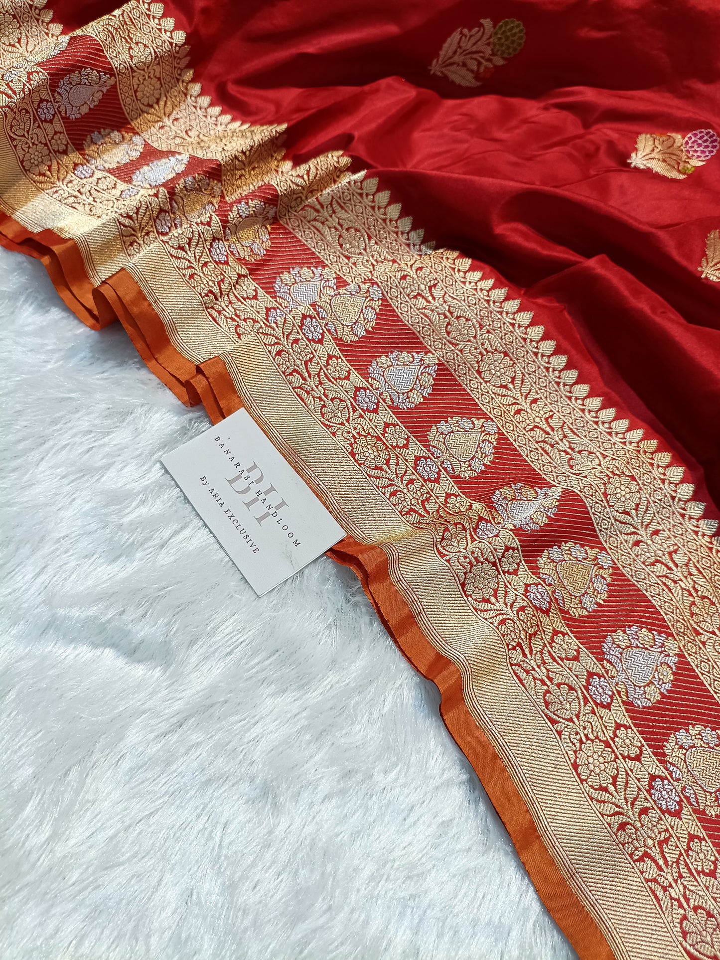 Pure Handloom Premium Katan Silk Banarasi Saree with Meenakari Flower Motifs