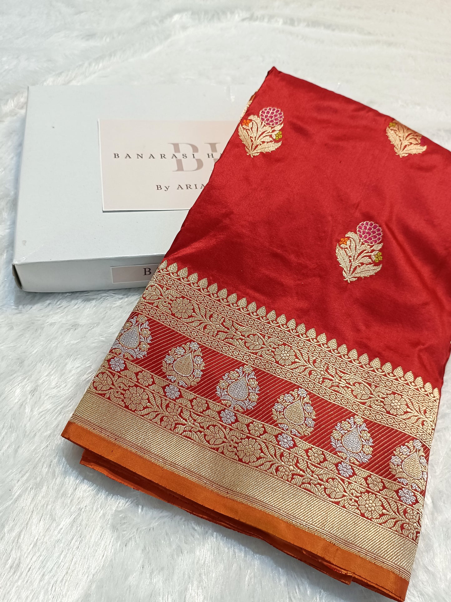 Pure Handloom Premium Katan Silk Banarasi Saree with Meenakari Flower Motifs