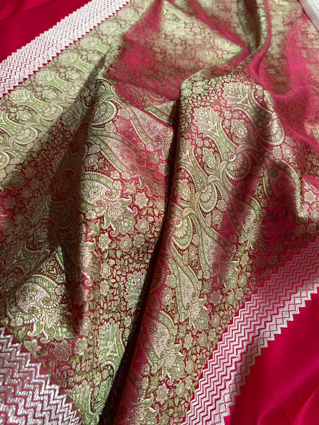 Bridal Red Shade Handwoven Kataan Mashru Silk Saree