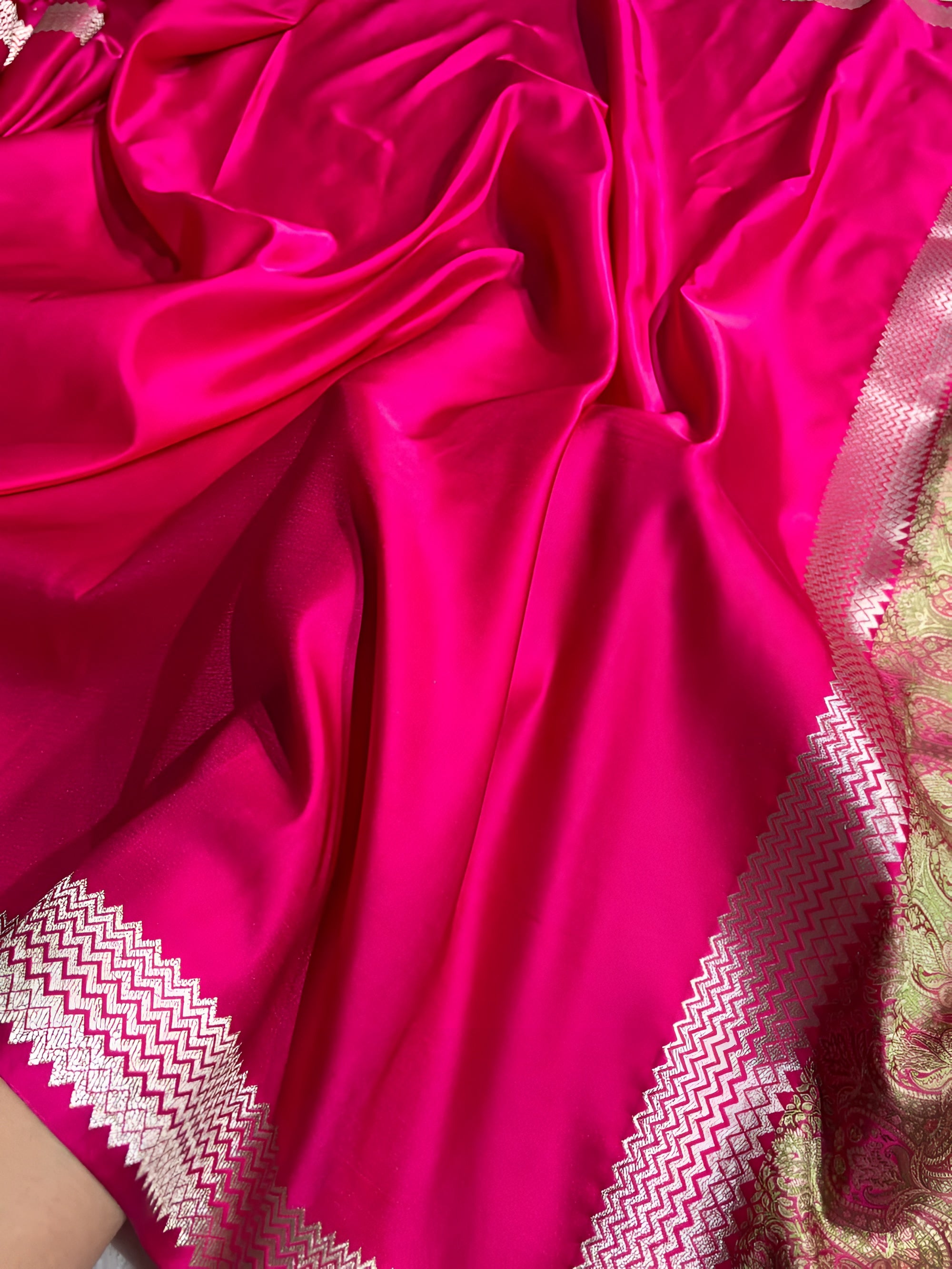 Hot Pink Shade Handwoven Kataan Mashru Silk Saree