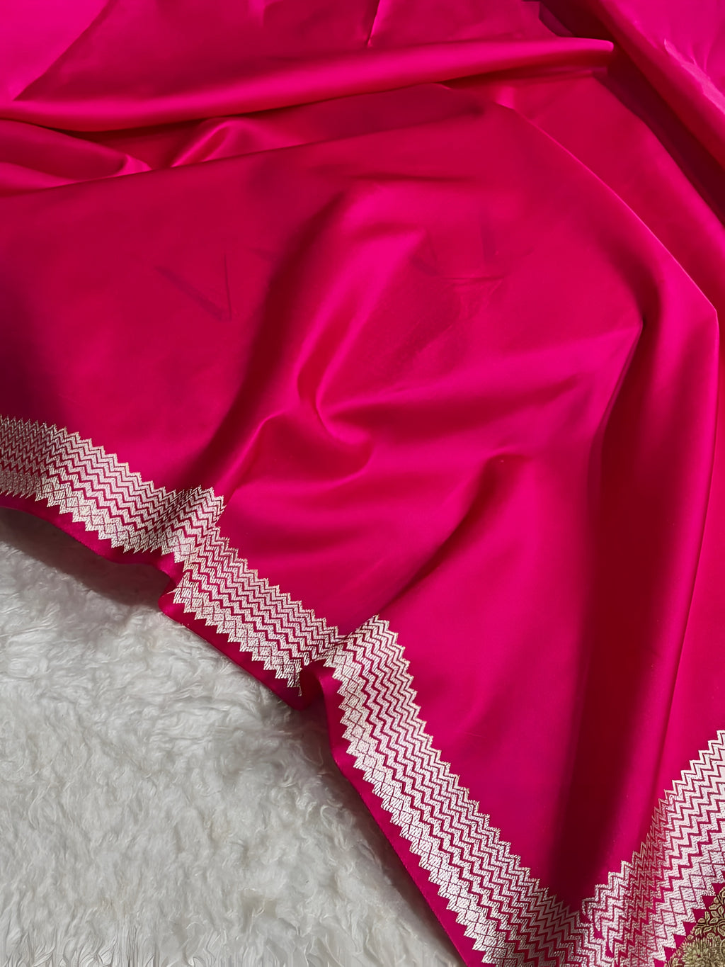 Hot Pink Shade Handwoven Kataan Mashru Silk Saree