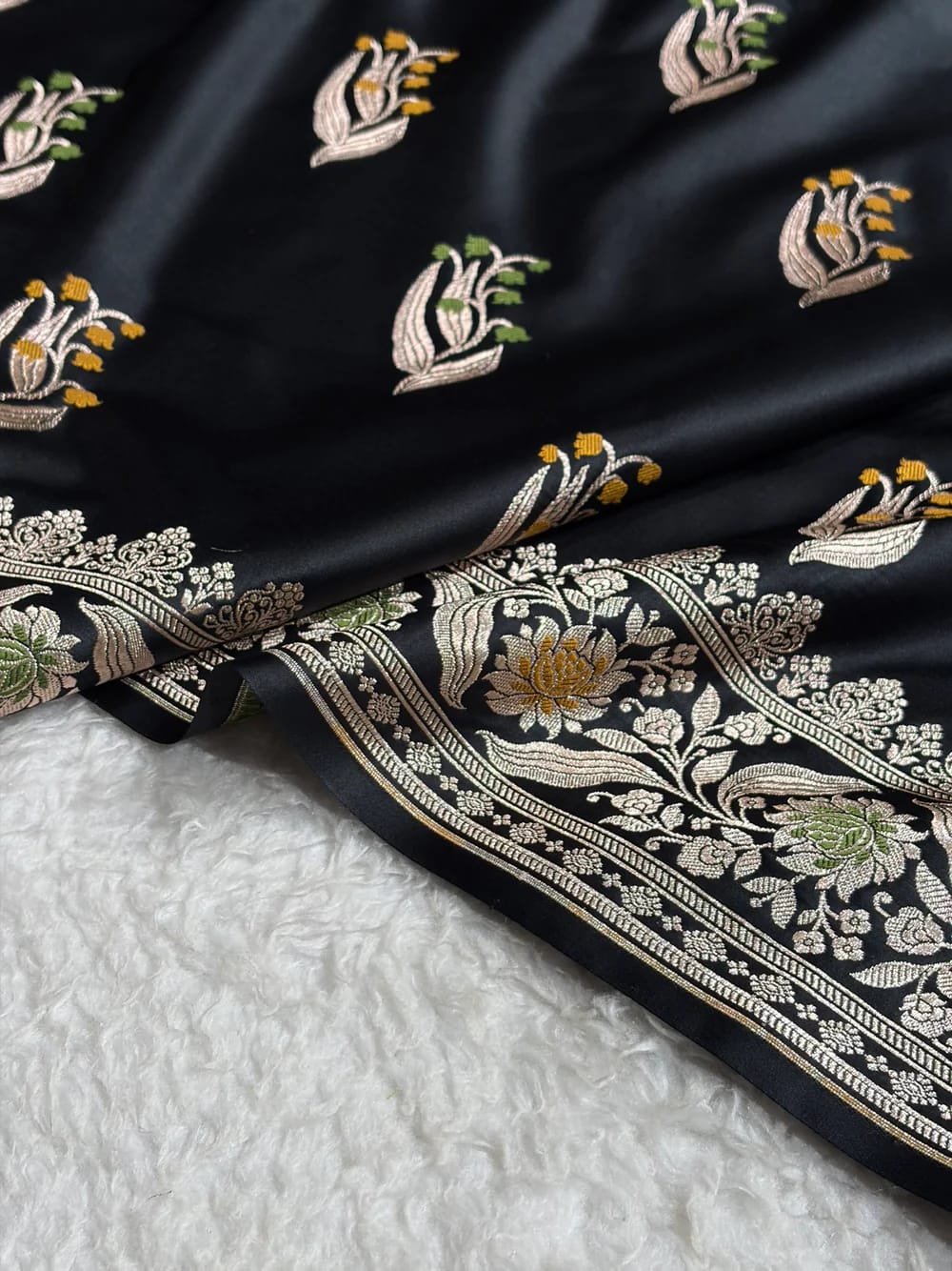 Black Shade Handwoven Kataan Mashru Silk Tilfi Meena