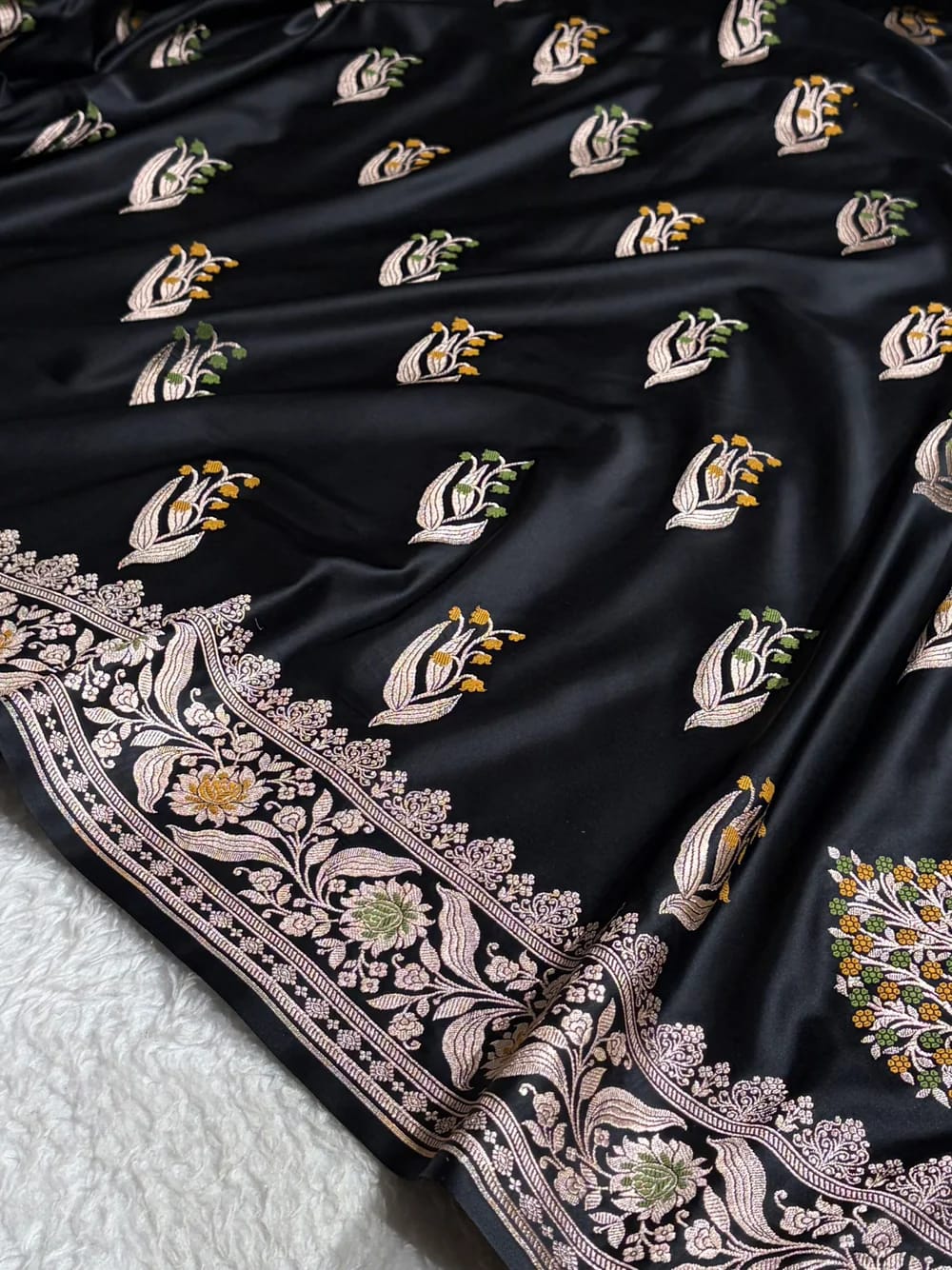 Black Shade Handwoven Kataan Mashru Silk Tilfi Meena