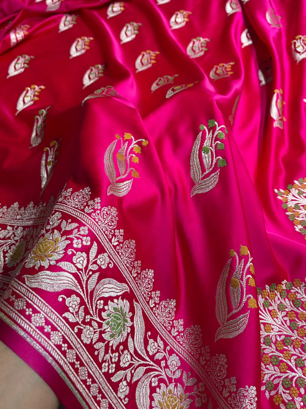 Hot Pink Shade Handwoven Kataan Mashru Silk Tilfi Meena