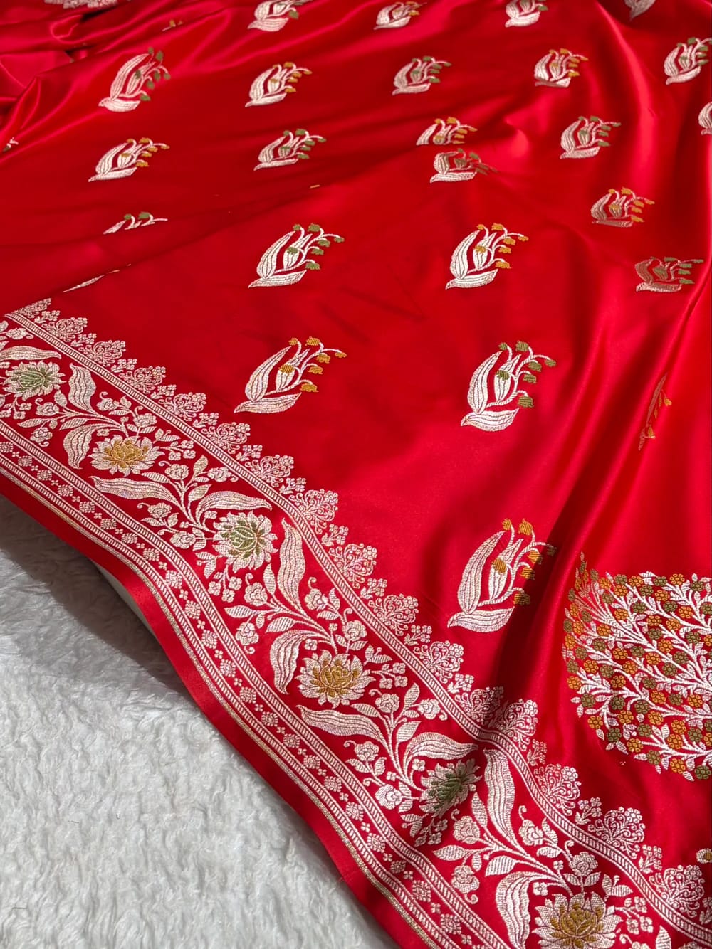 Bridal Red Shade Handwoven Kataan Mashru Silk Tilfi Meena