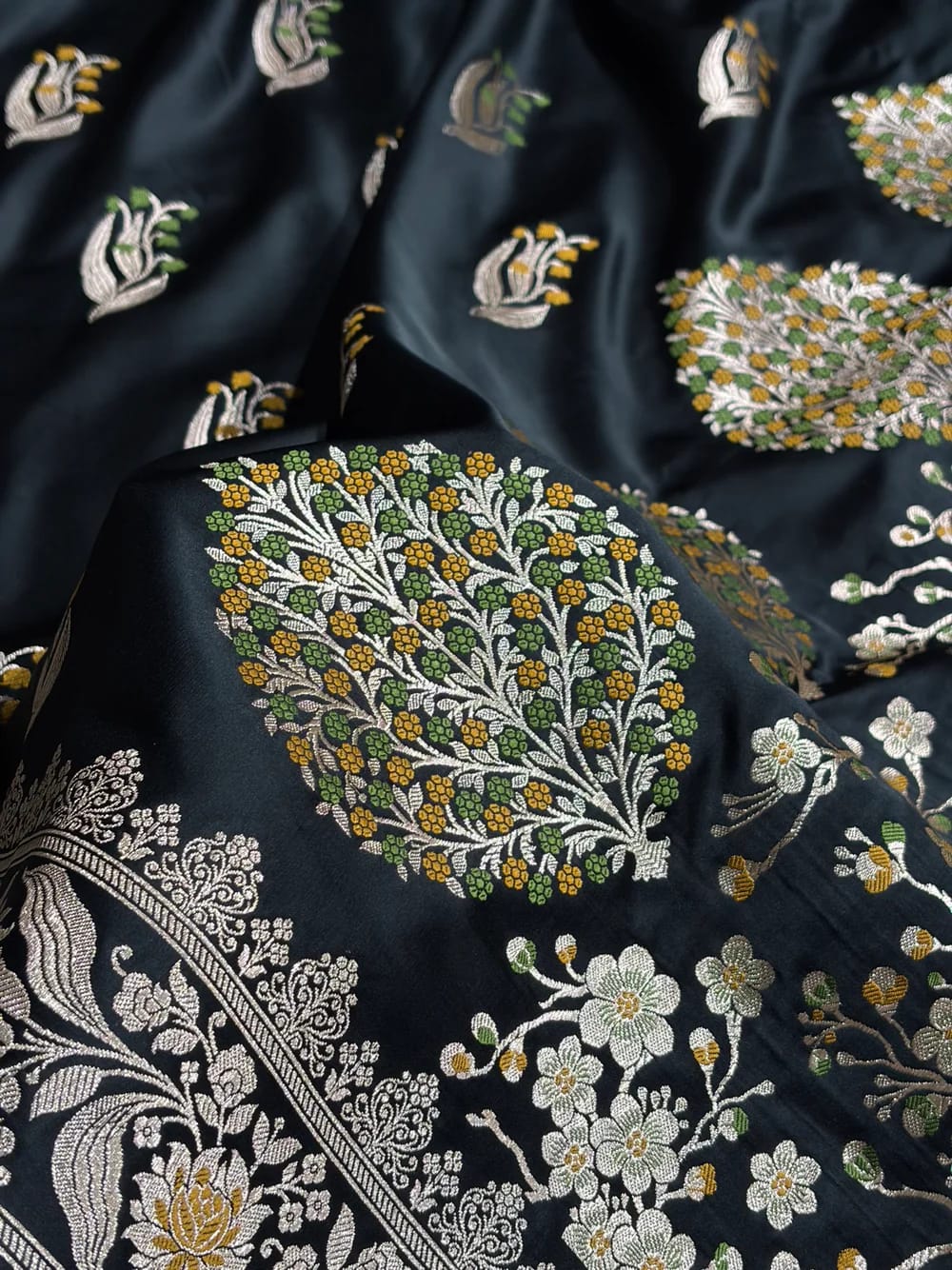 Black Shade Handwoven Kataan Mashru Silk Tilfi Meena