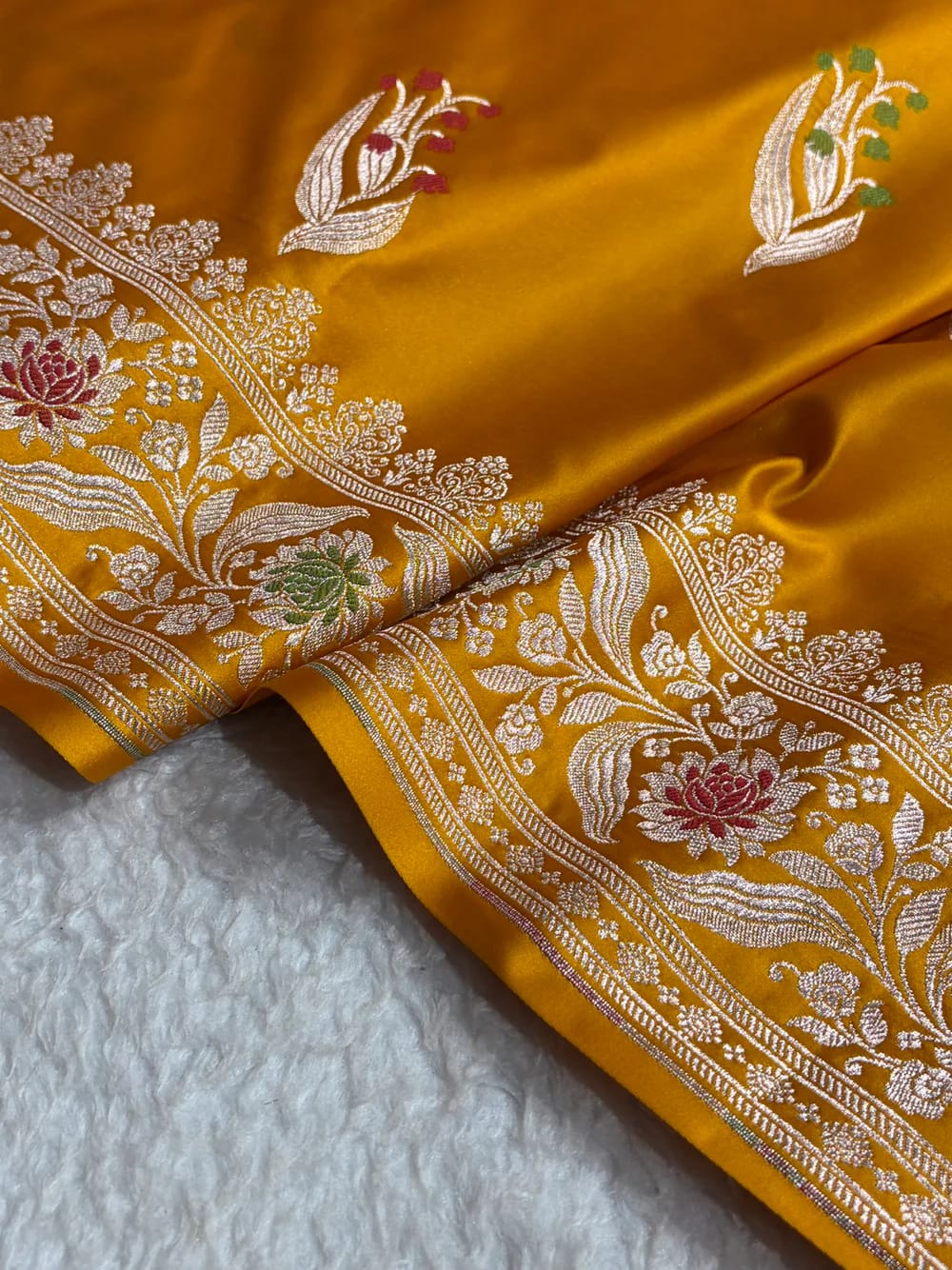 Gold Shade Handwoven Kataan Mashru Silk Tilfi Meena