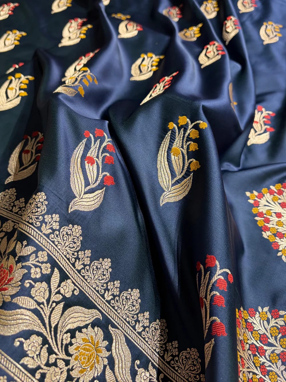 Navy Blue Shade Handwoven Kataan Mashru Silk Tilfi Meena