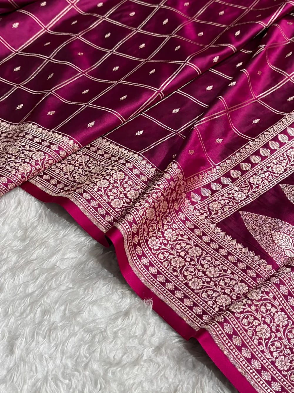 Cherry shade Handwoven Kataan Mashru Silk Saree
