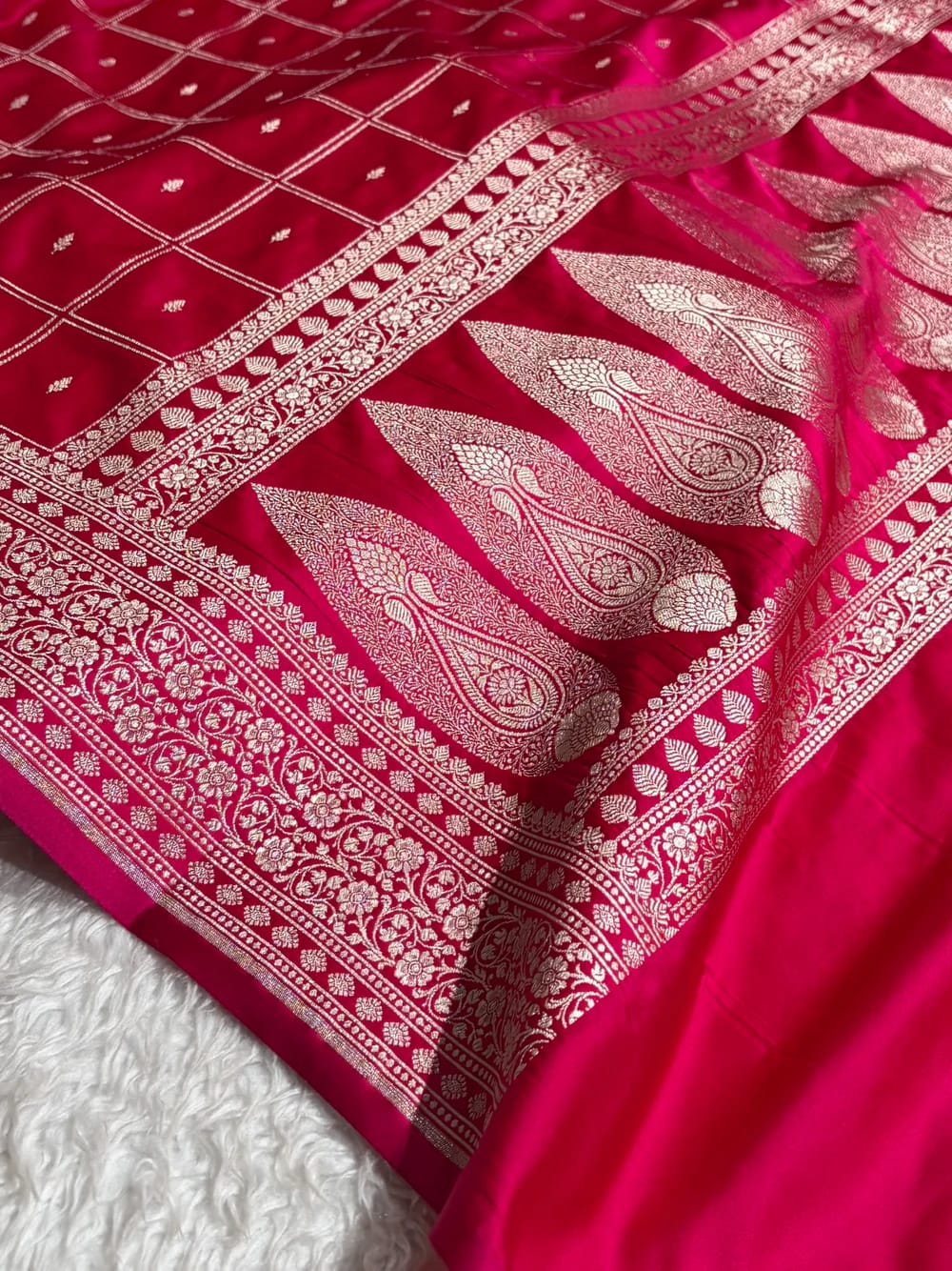 Rani Pink Shade Handwoven Kataan Mashru Silk Saree
