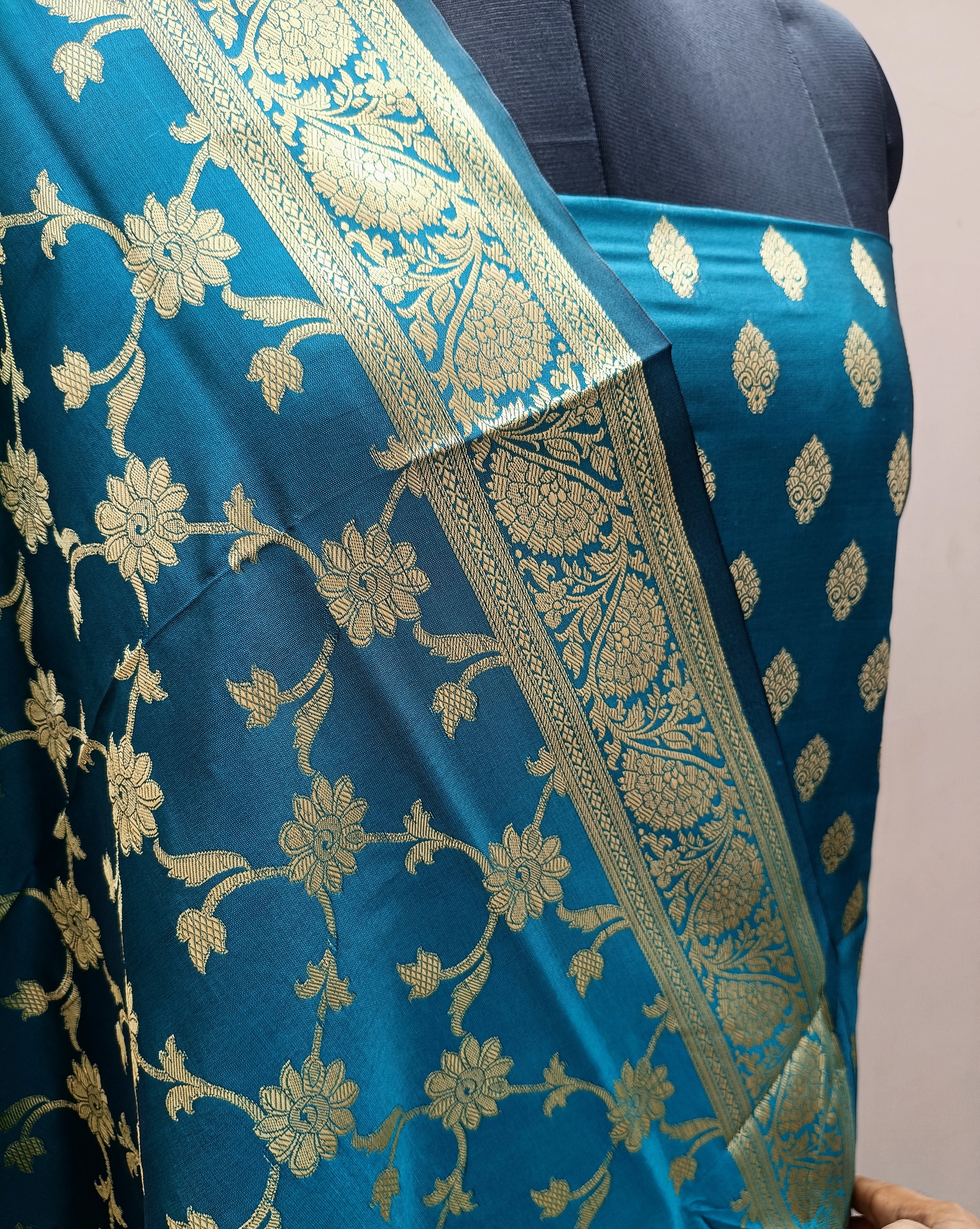 Teal Green Shade Banarasi Silk Temple Ghat Style Suit Set