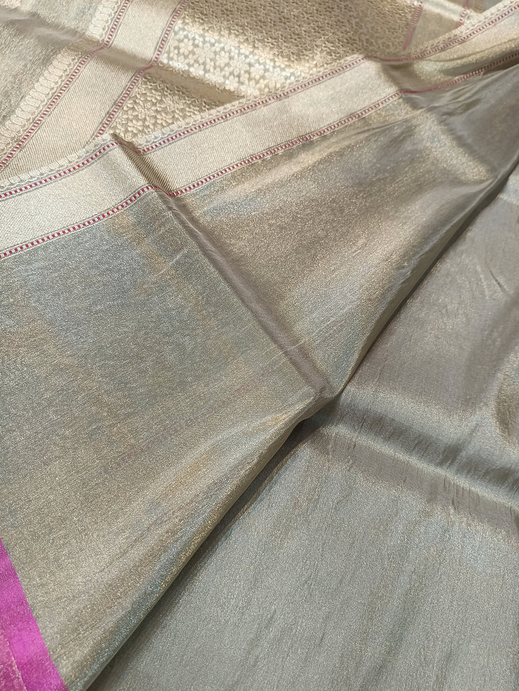 Ivory Shade Handwoven Kataan Ektara Tissue Banarasi