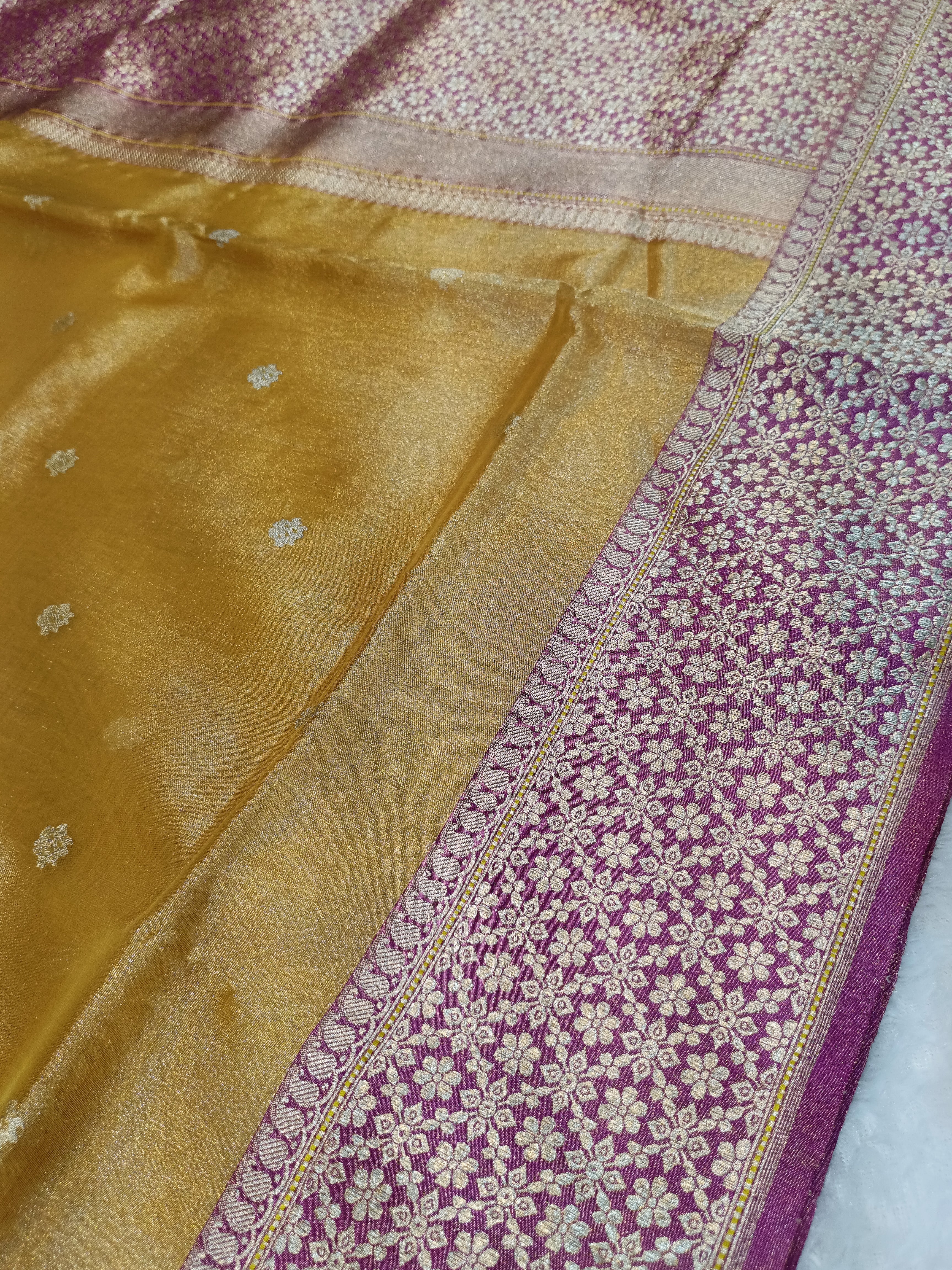 Gold Shade Handwoven Kataan Ektara Tissue Banarasi