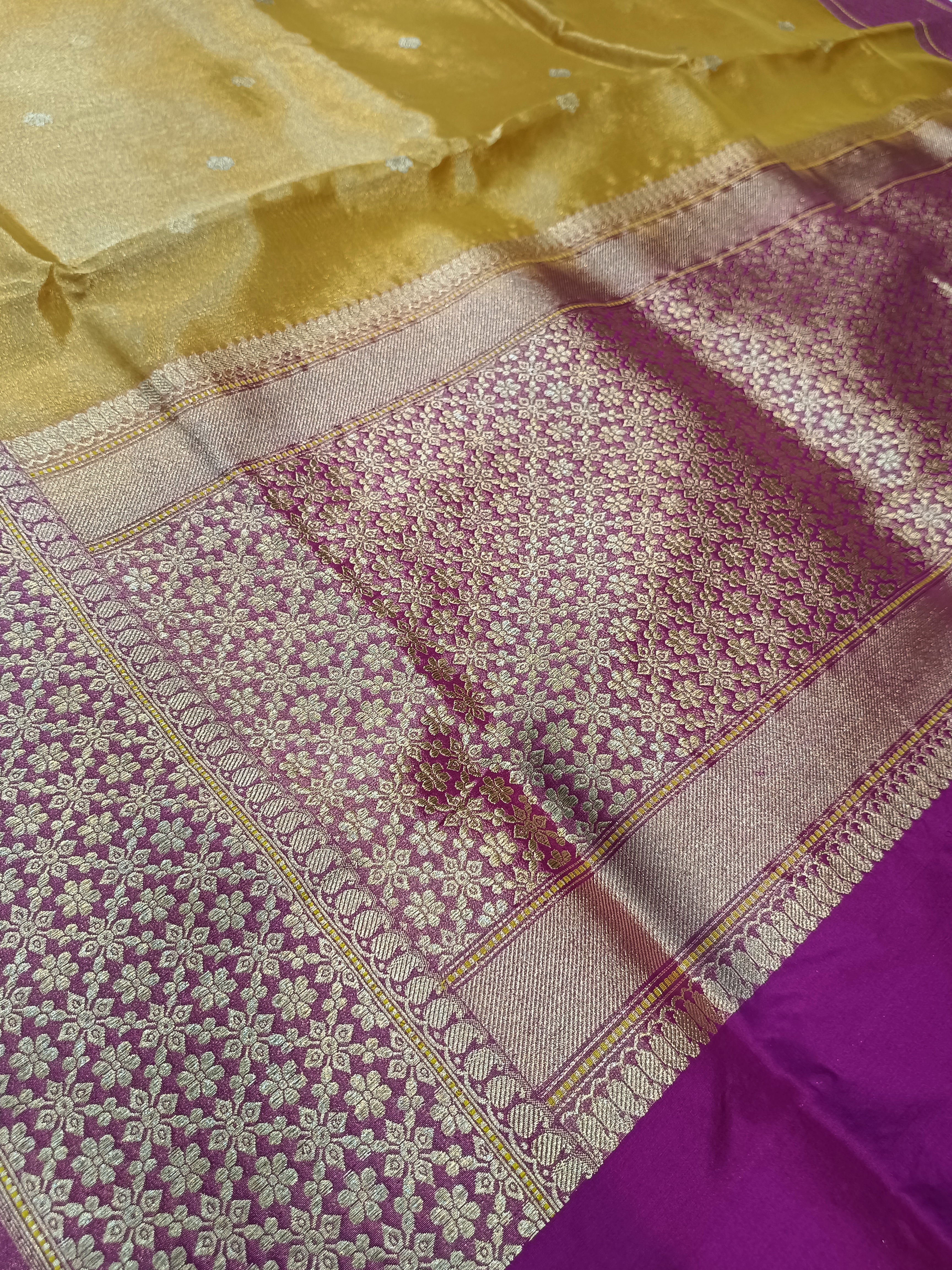 Gold Shade Handwoven Kataan Ektara Tissue Banarasi