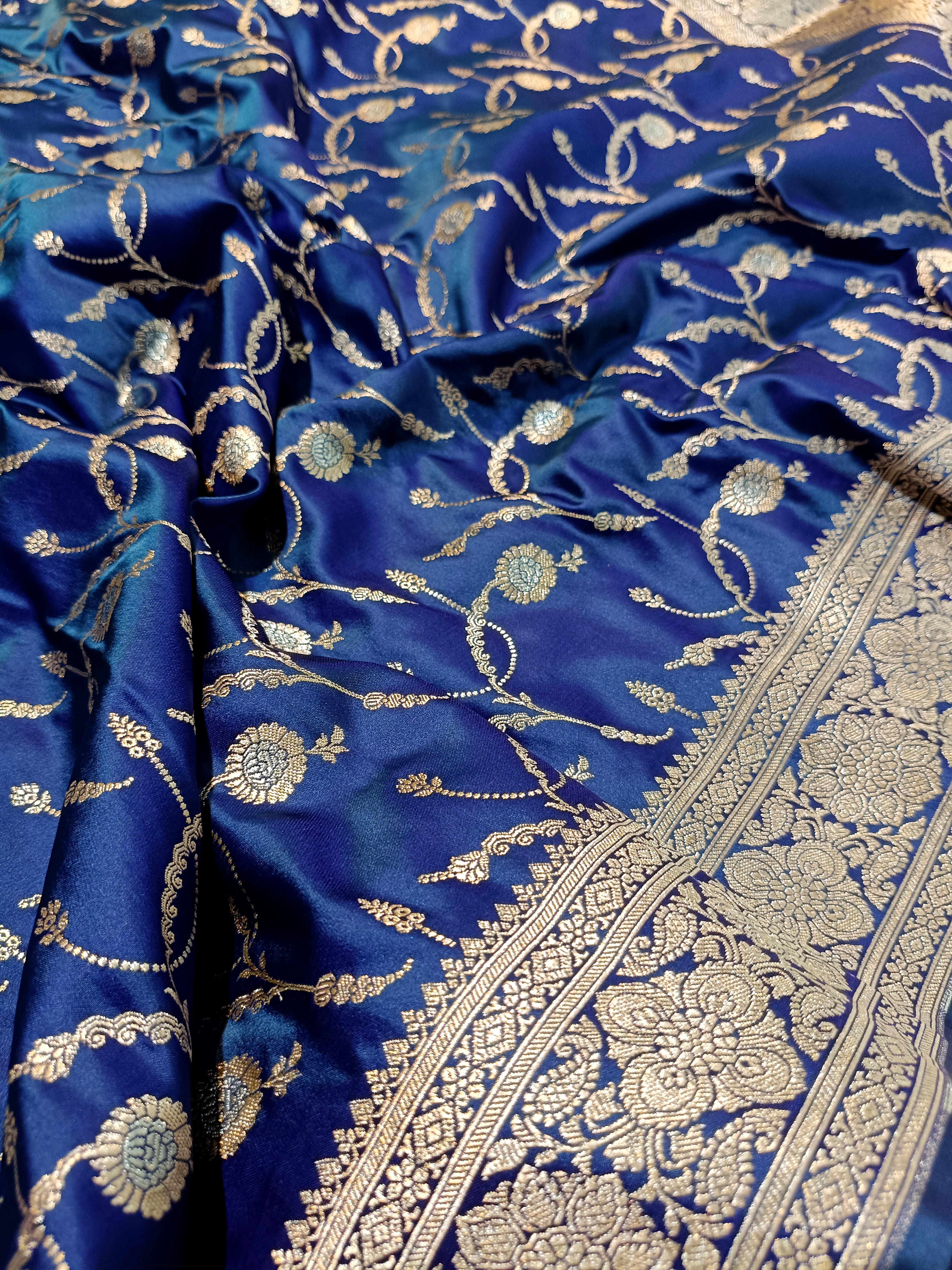 Royal Blue Shade Handwoven Kataan Mashru Silk Saree