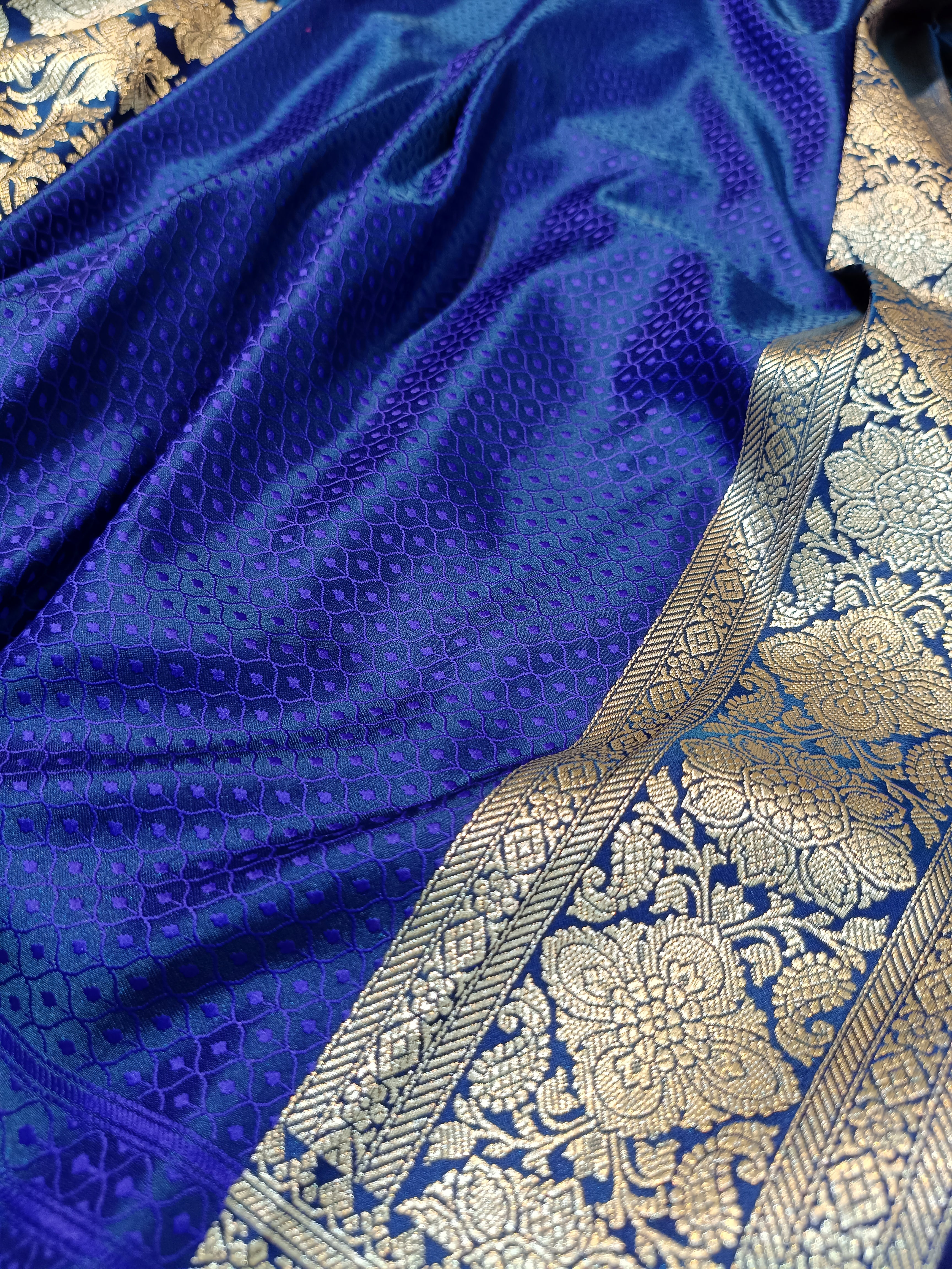 Royal Blue Shade Handwoven Kataan Mashru Silk Saree