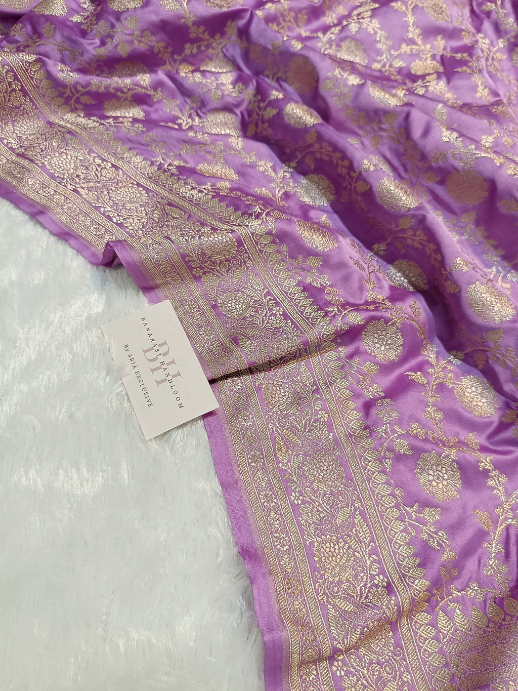 Lavender Shade Handwoven Kataan Mashru Silk Saree