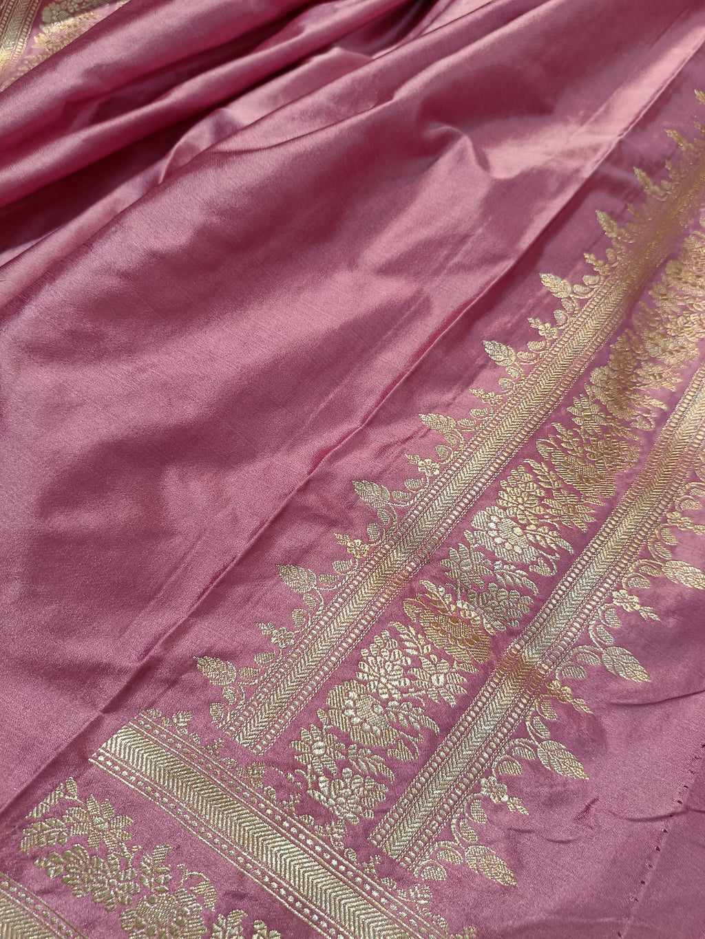 Mauve Pink Shade Handwoven Kataan Mashru Silk Saree