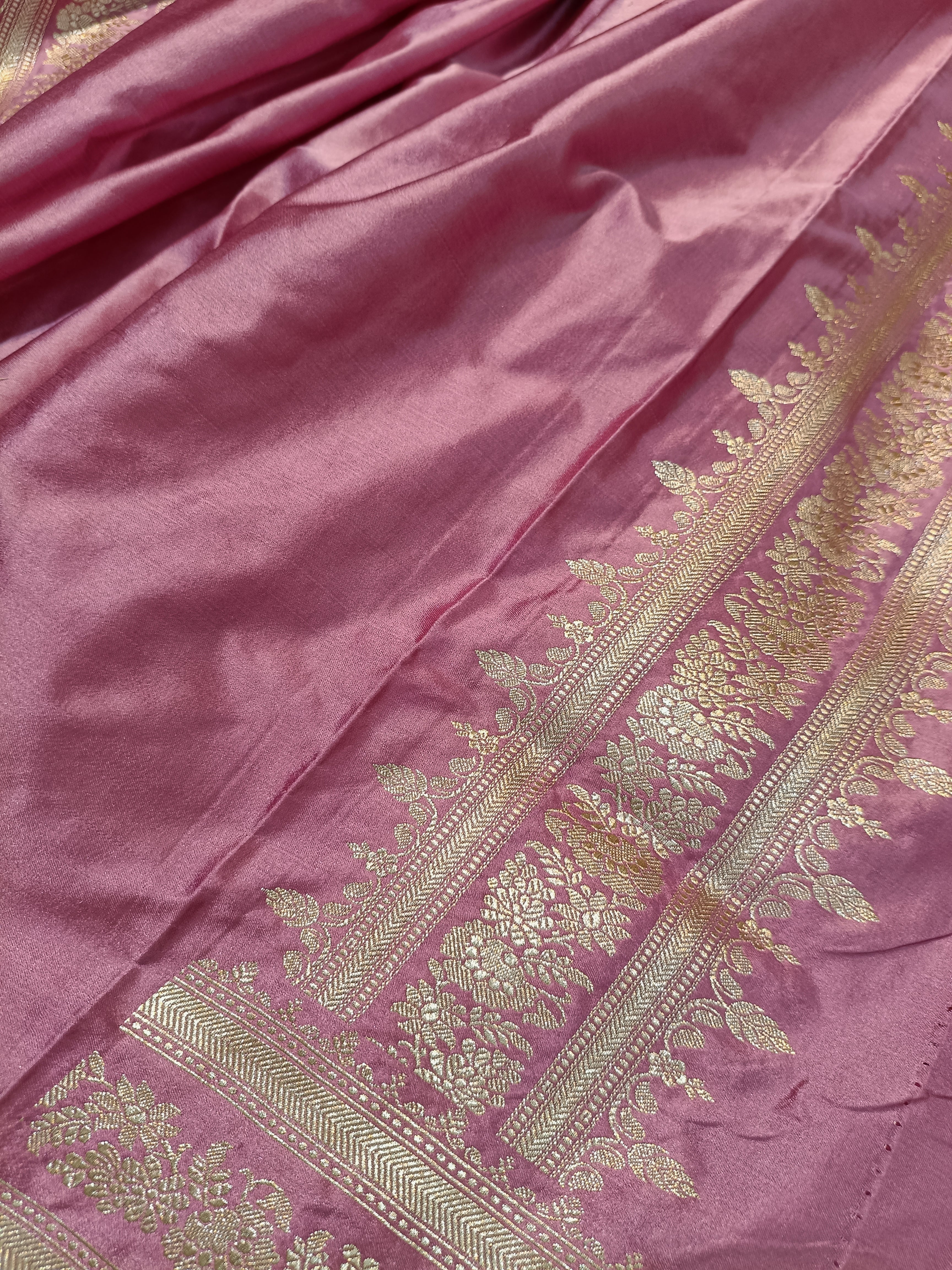 Mauve Pink Shade Handwoven Kataan Mashru Silk Saree