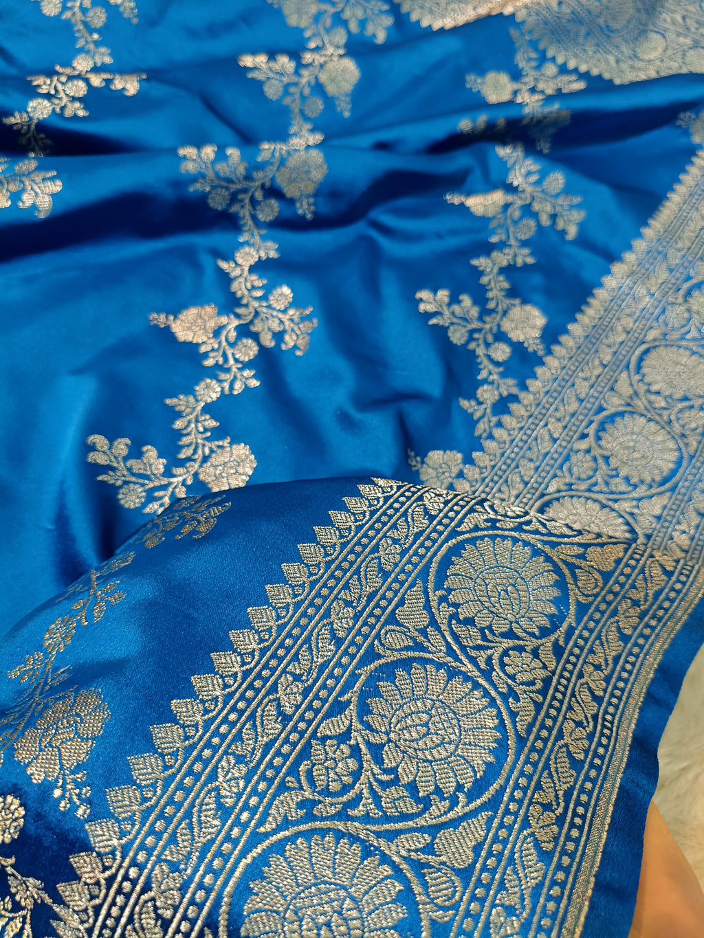 Cobalt Blue Shade Handwoven Kataan Mashru Silk Saree