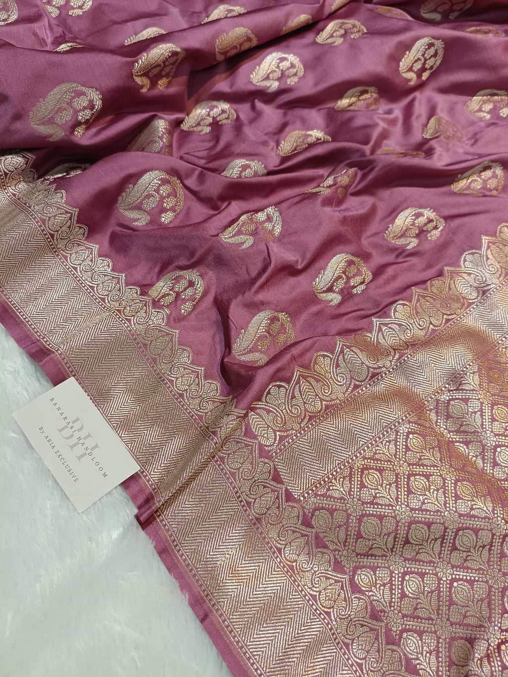 Mauve Pink Shade Handwoven Kataan Mashru Silk Saree