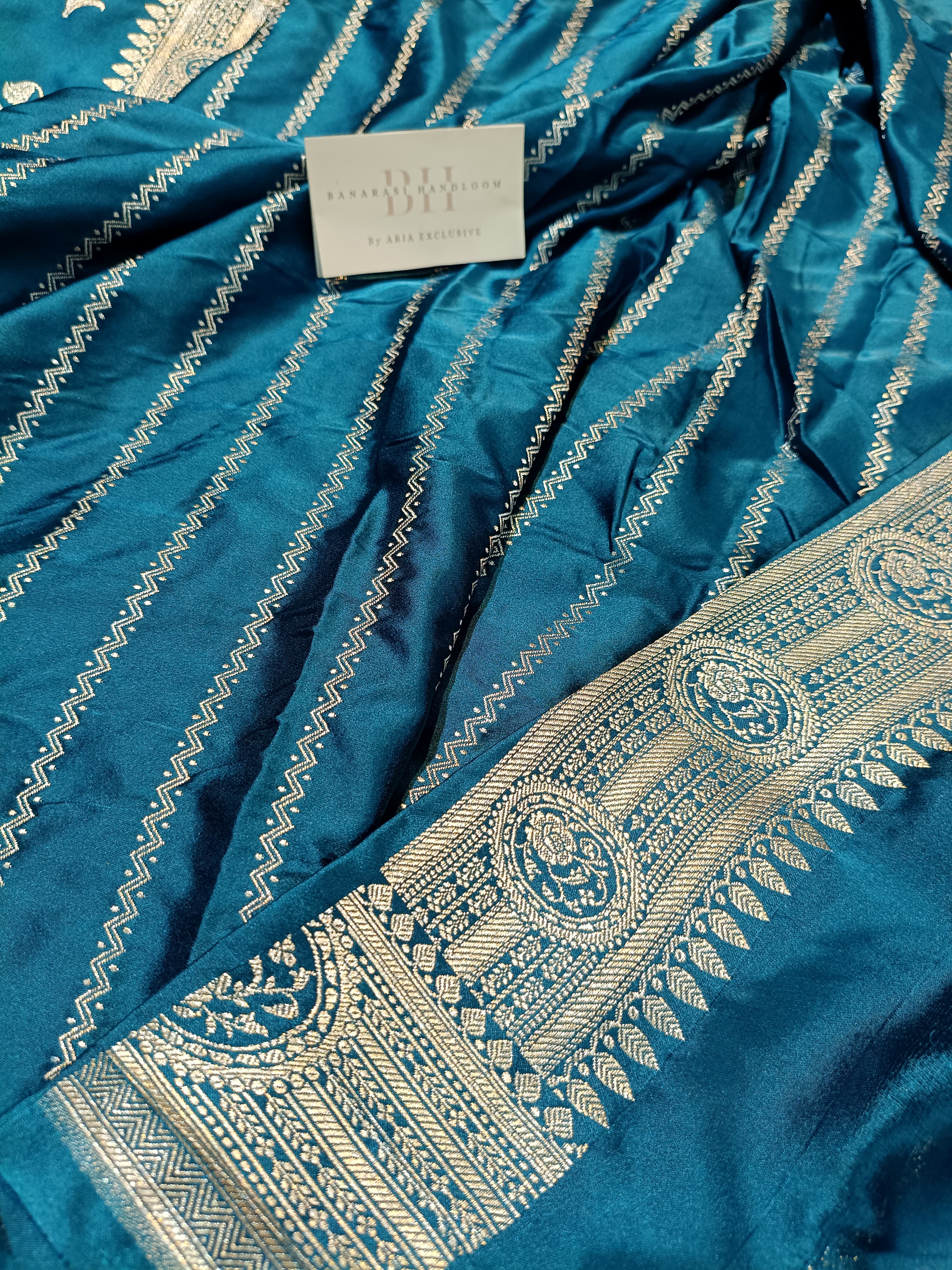 Teal Green Shade Handwoven Kataan Mashru Silk Saree