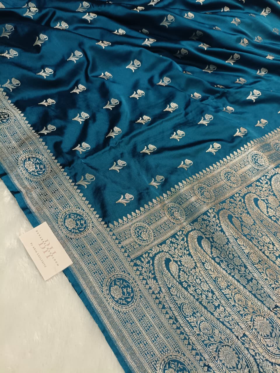 Teal Green Shade Handwoven Kataan Mashru Silk Saree