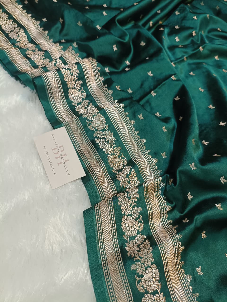 Deep Green Handwoven Kataan Mashru Silk Saree